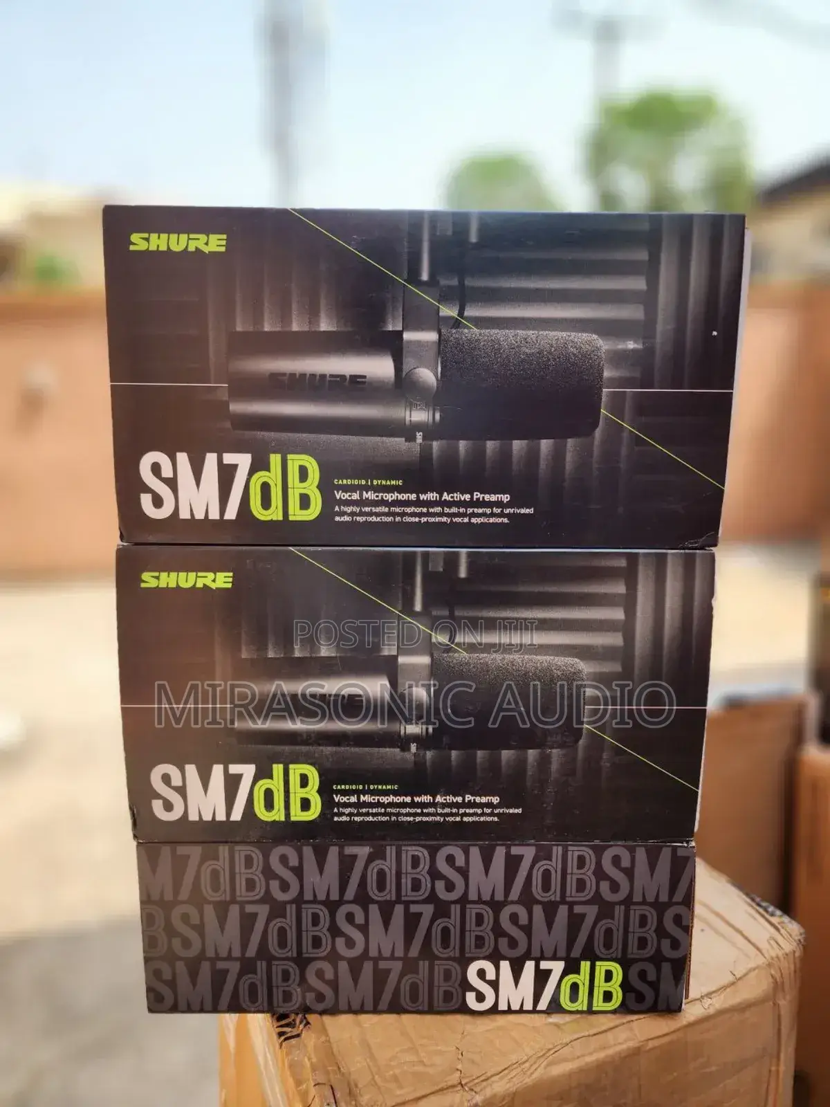 Shure Sm7db Dynamic Vocal Microphone With Built-in Preamp