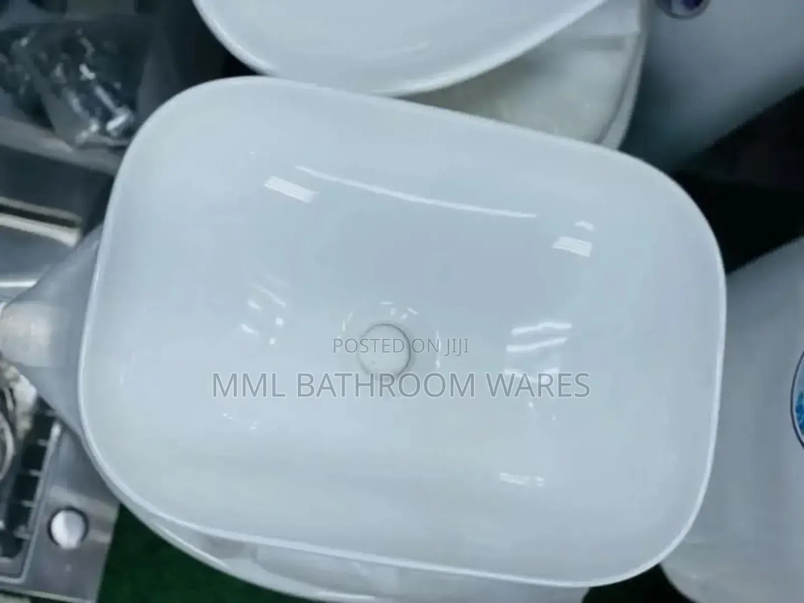Round-Square Countertop Basin