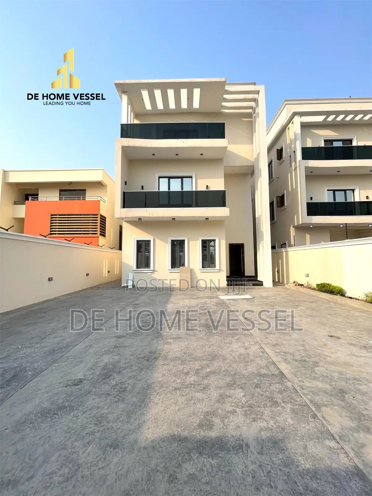 5bdrm Duplex in Lekki Phase 1 for sale