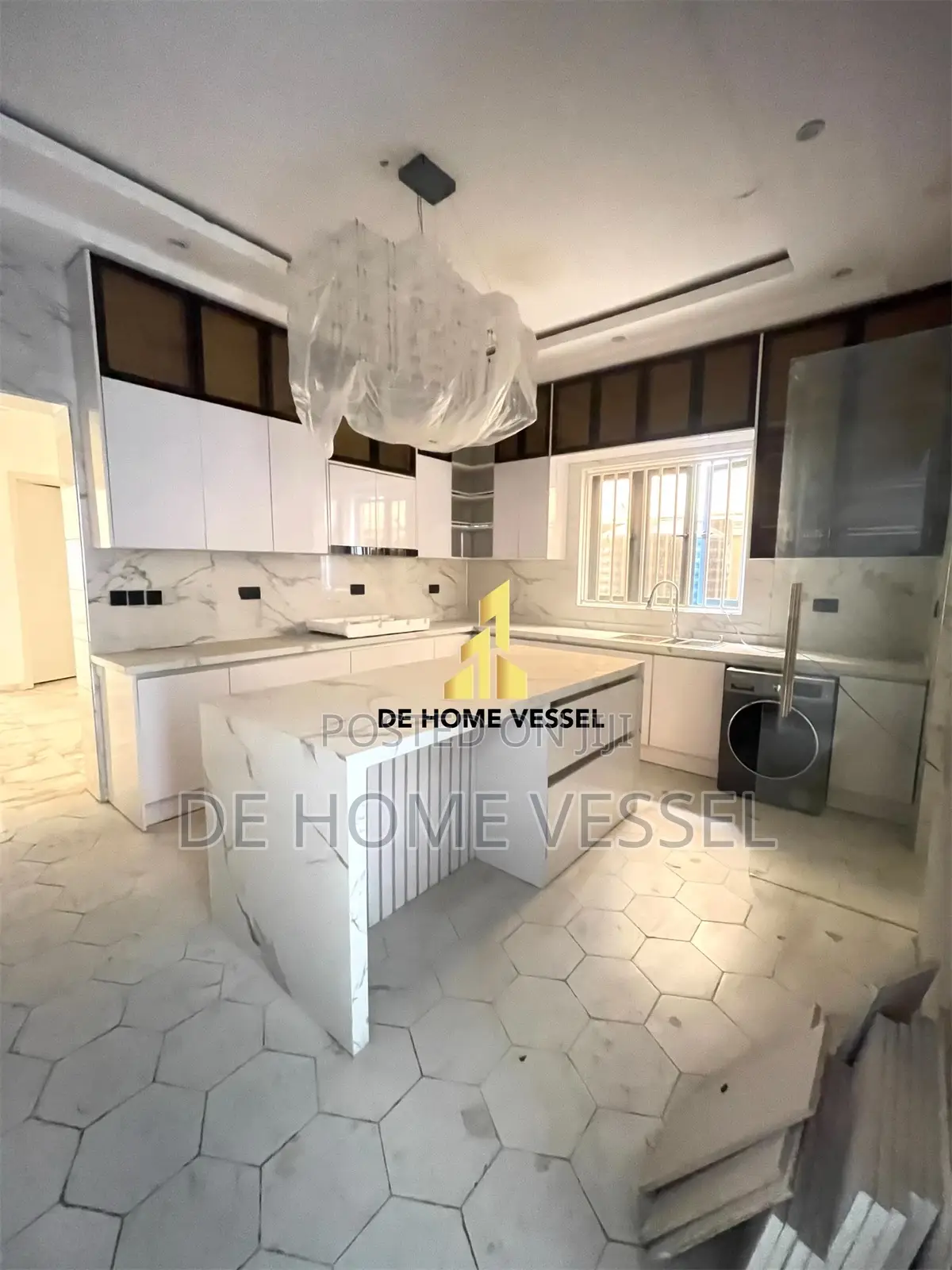 5bdrm Duplex in Lekki Phase 1 for sale
