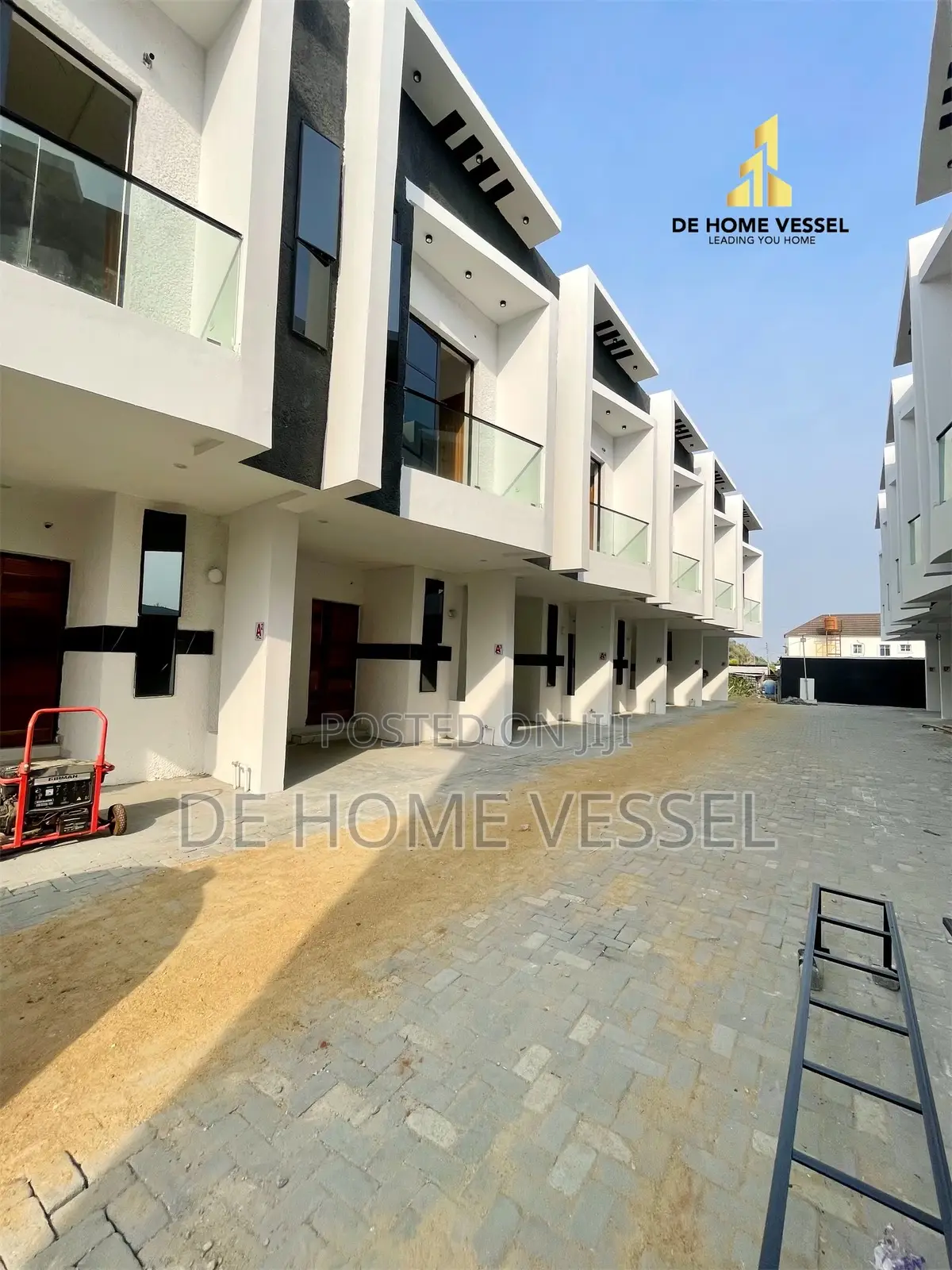 4bdrm Townhouse/Terrace in Ikota for sale