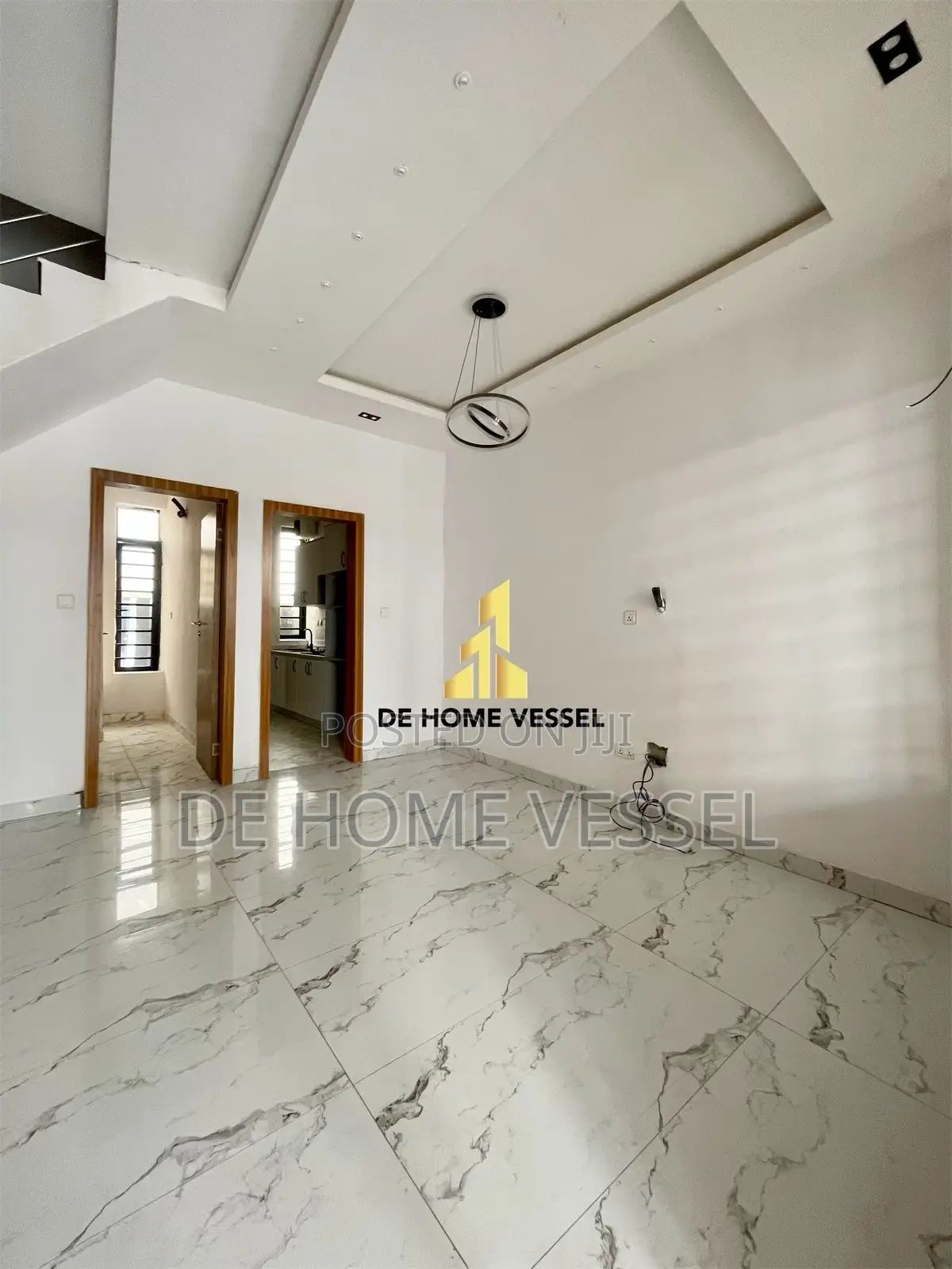 4bdrm Townhouse/Terrace in Ikota for sale
