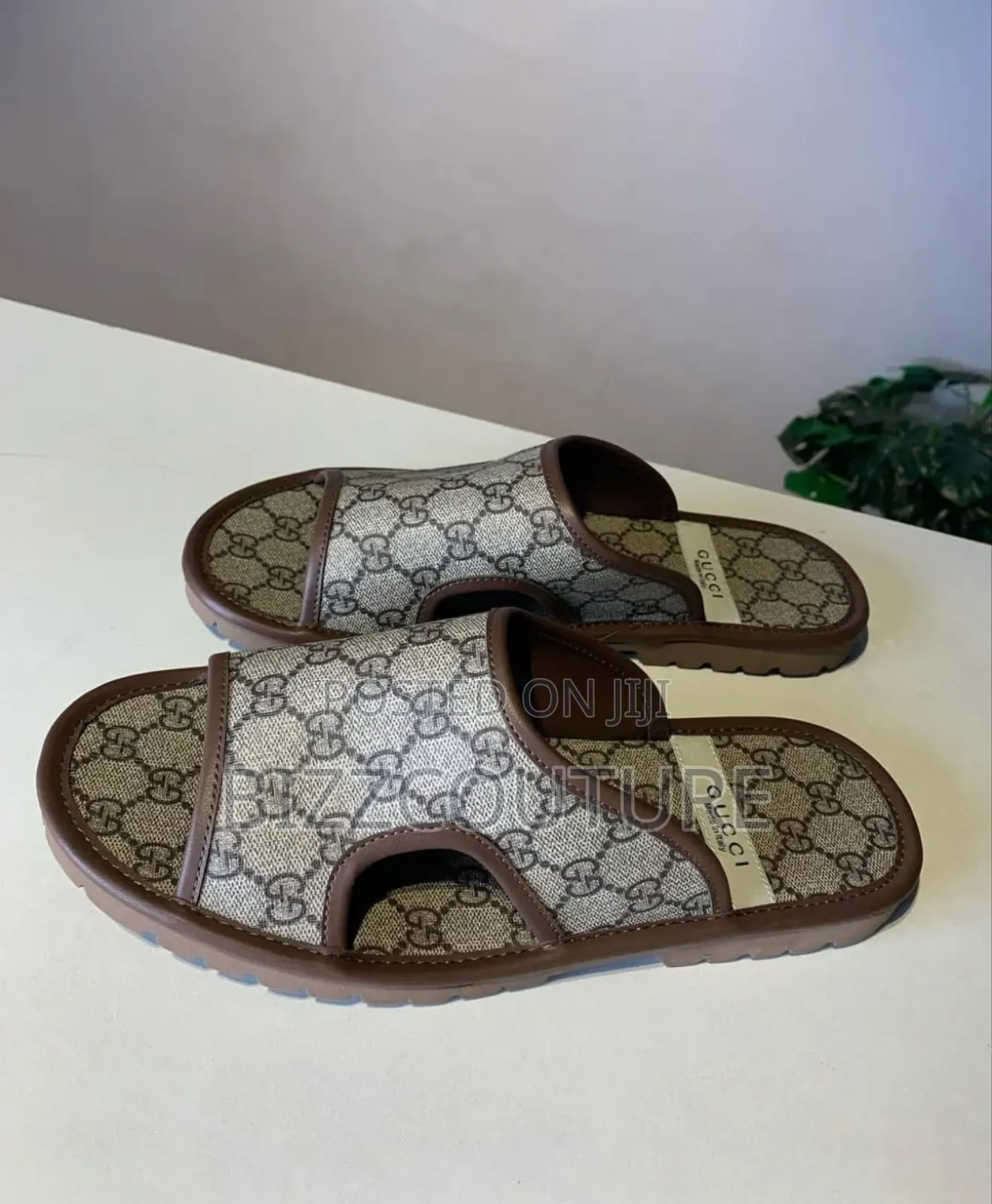 Original Gucci Leather Slippers Available in Store