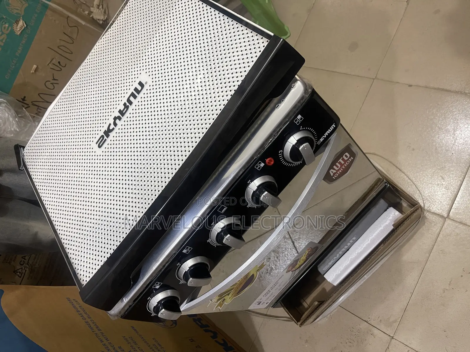 Brand New Skyrun 3by1 Standing Cooker With Over and Grill