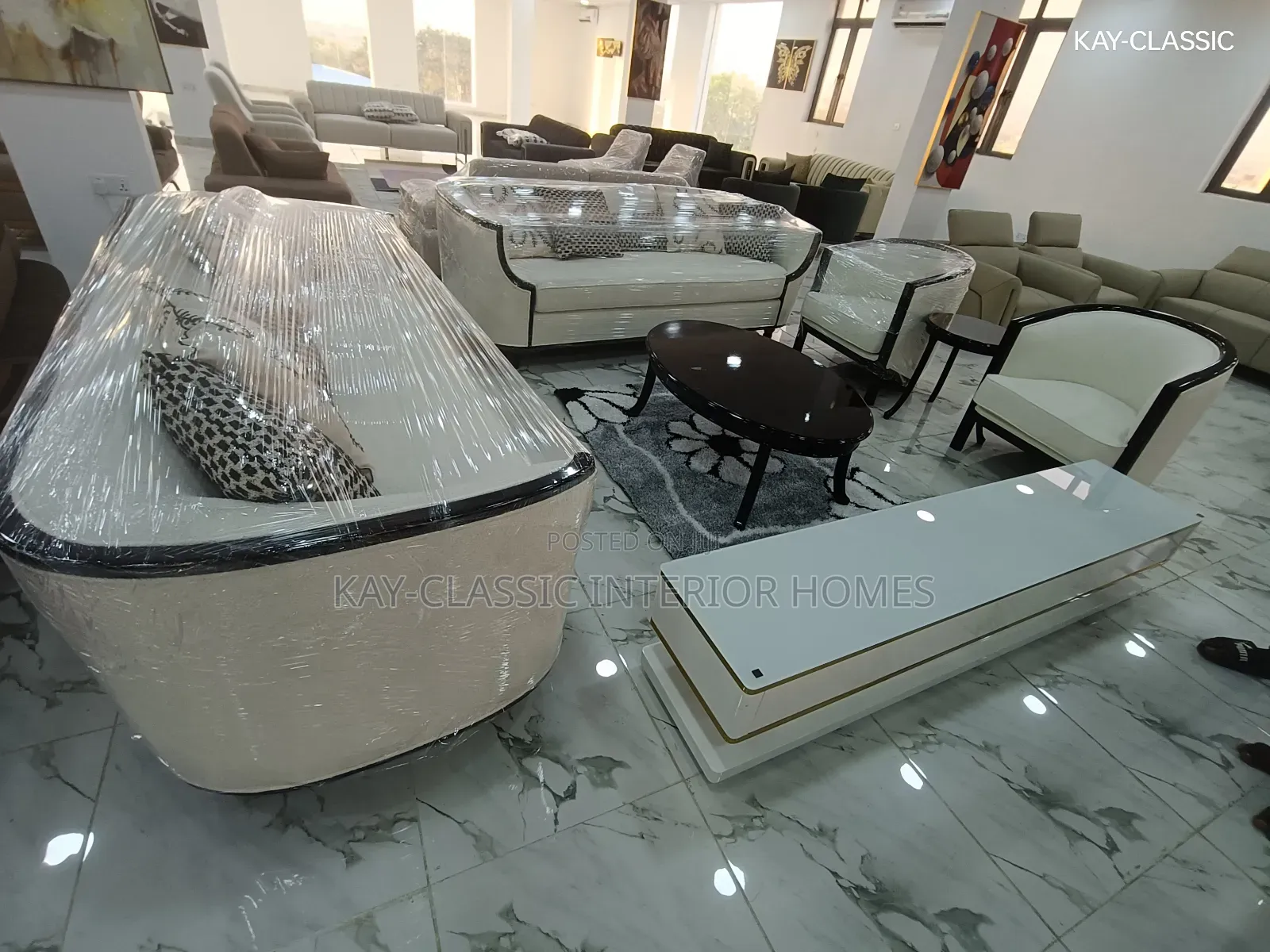 Turkish Cushion, Eight Setters Complete Set, Center Table 