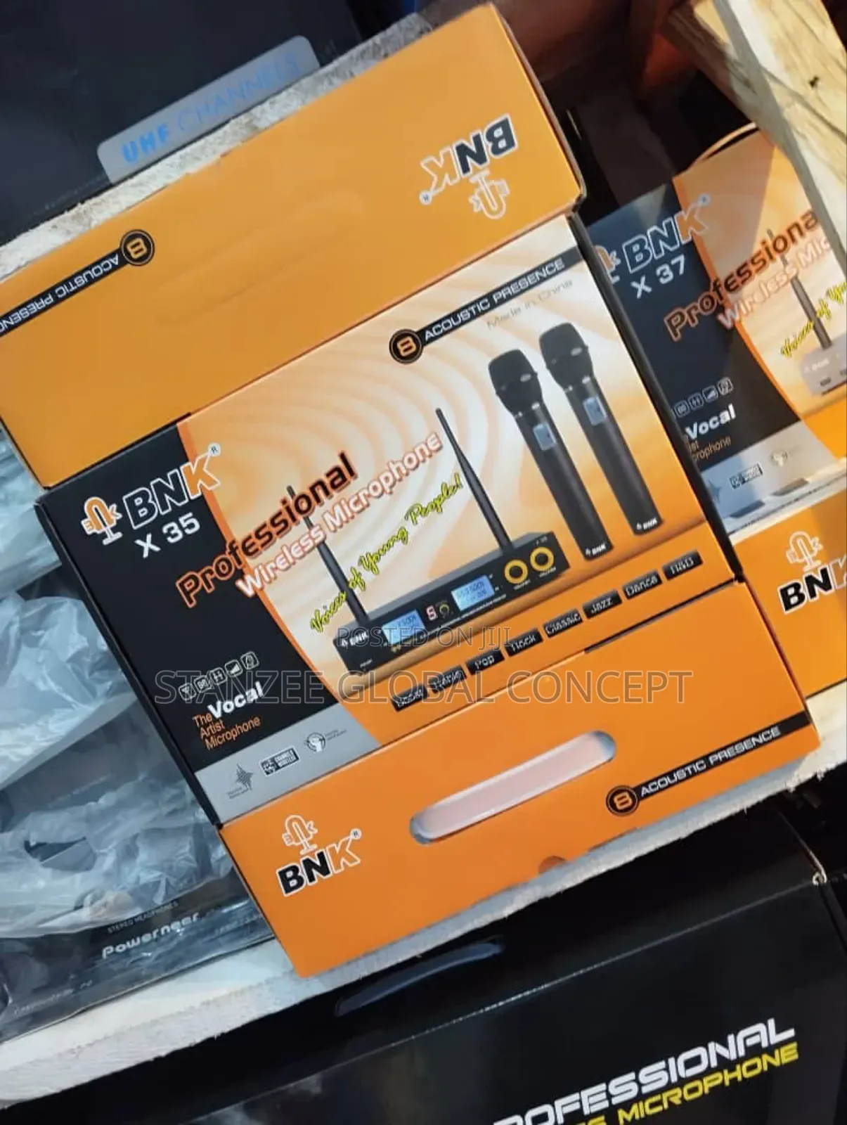 BNK X35 Professional Wireless Microphone