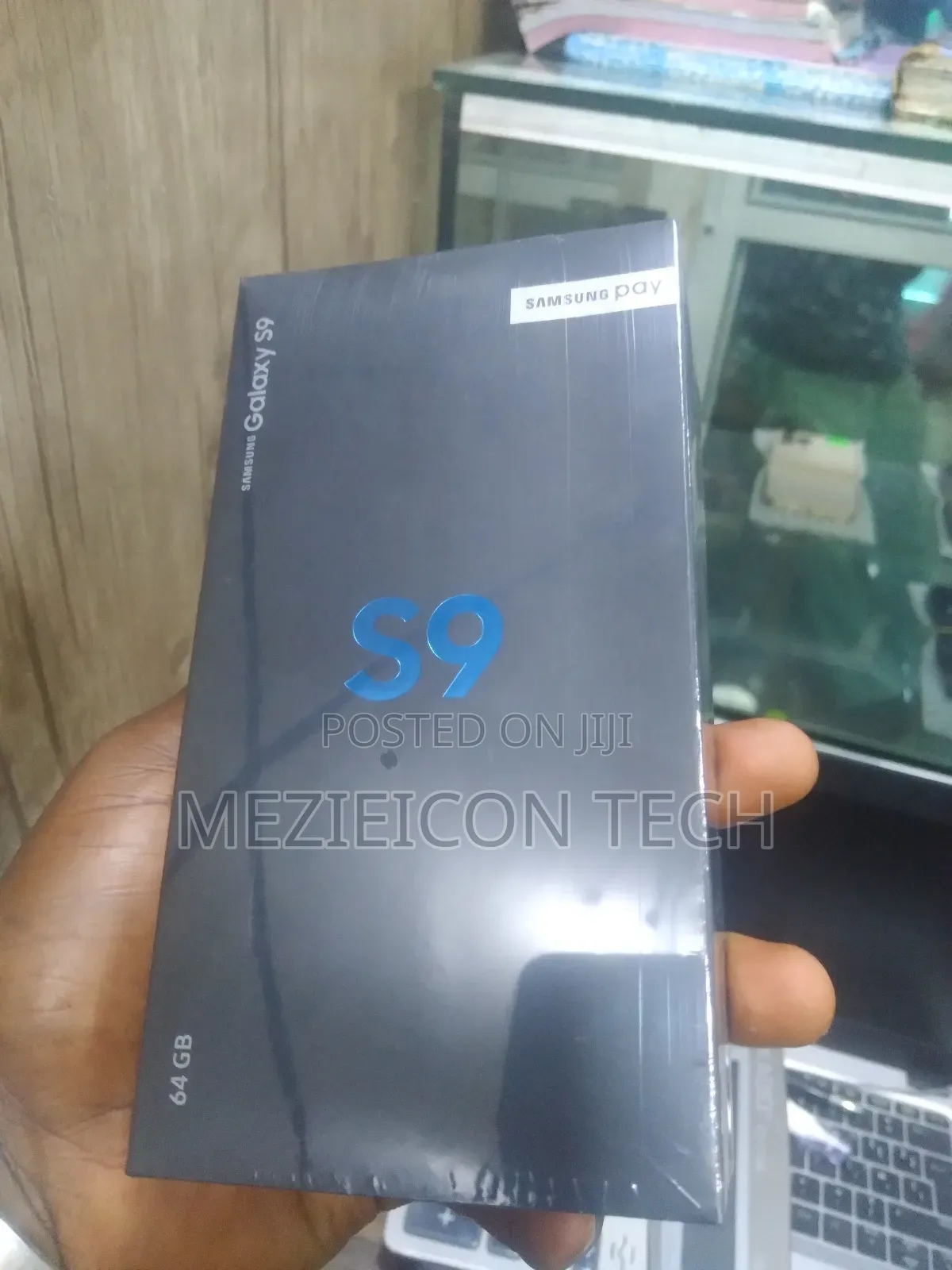 New Samsung Galaxy S9 64 GB Gold