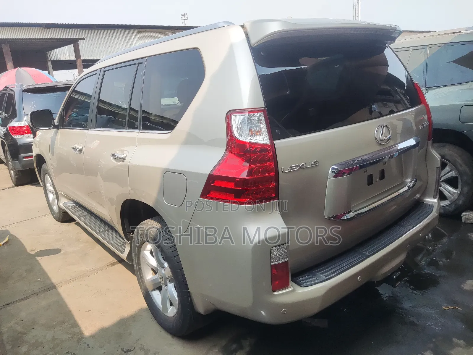 Lexus GX 460 2012 Gold