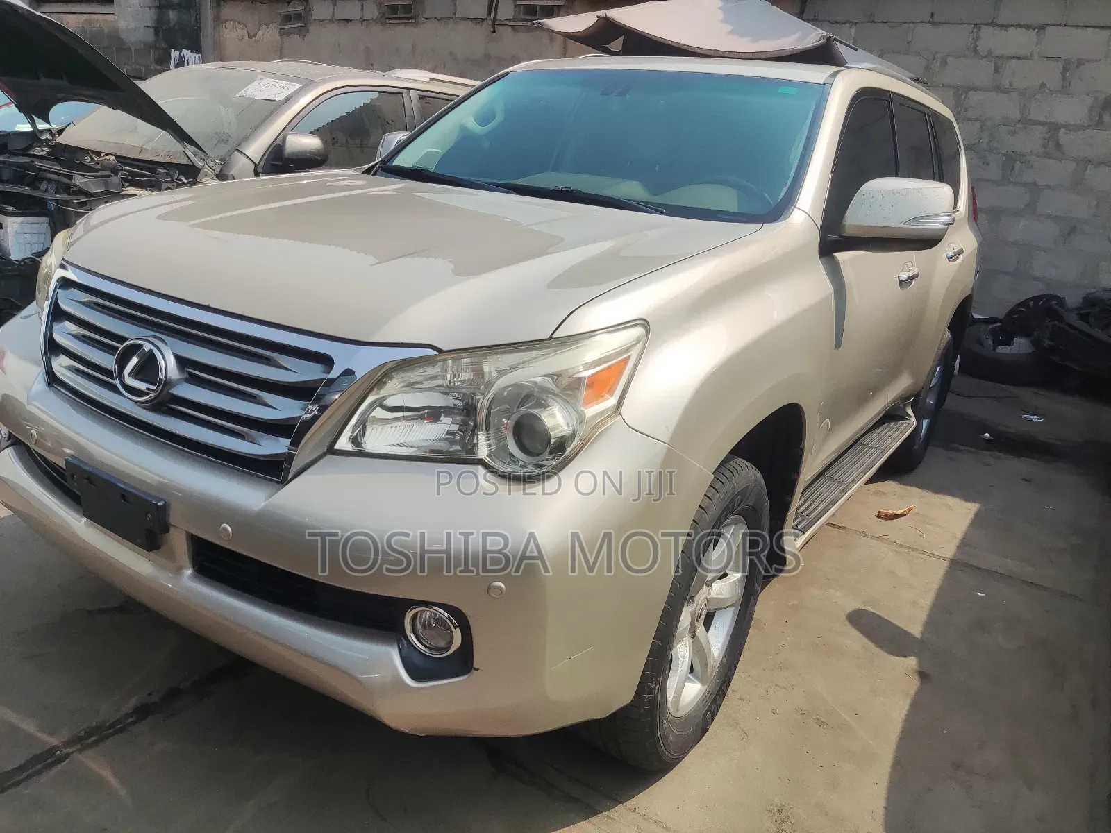 Lexus GX 460 2012 Gold