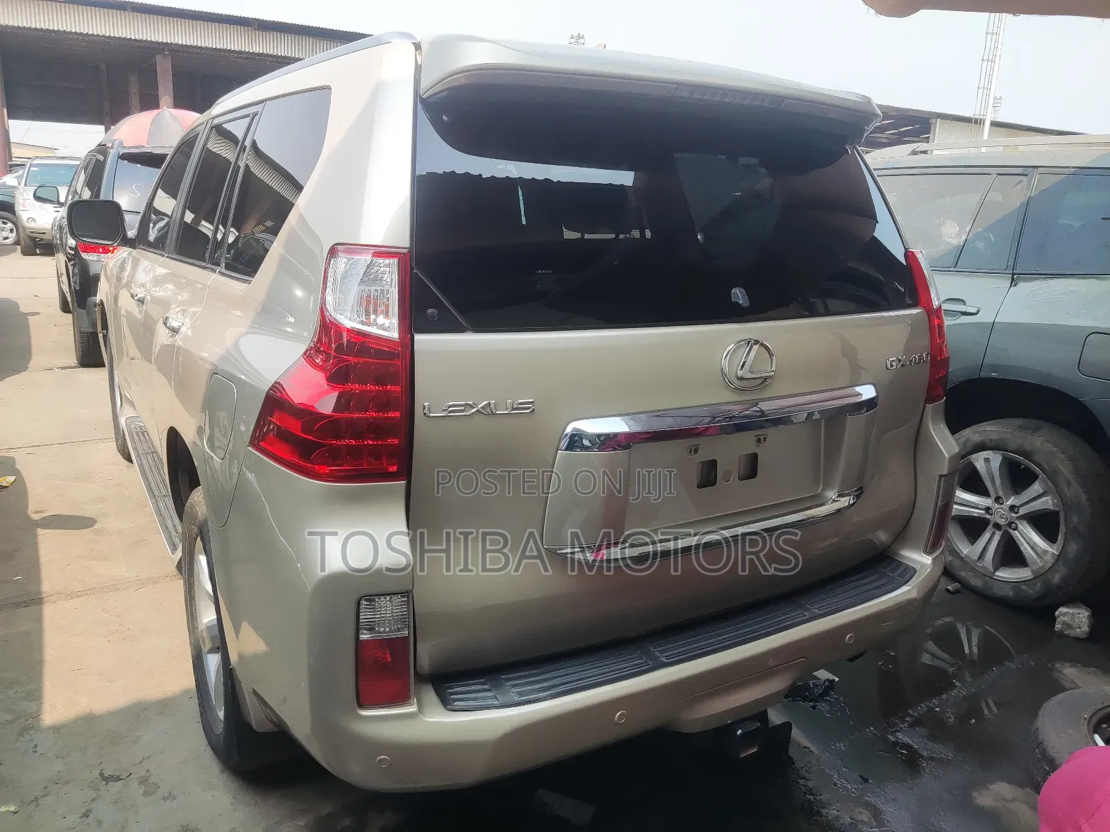 Lexus GX 460 2012 Gold