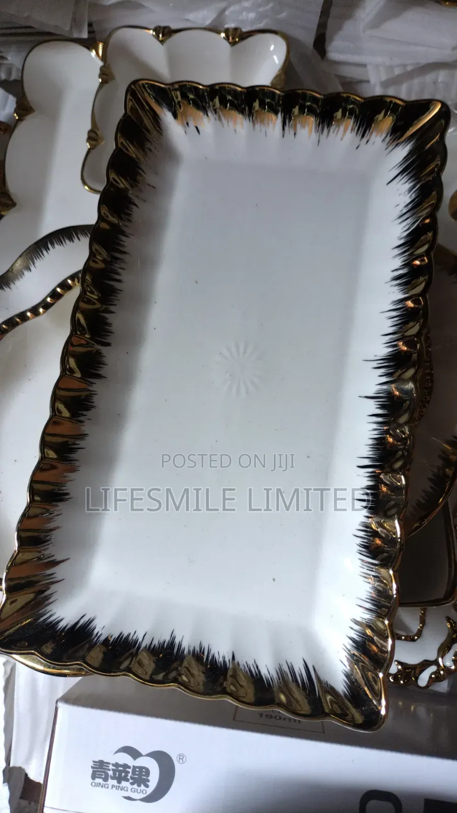 Royal Breakable Plates( Dozen)