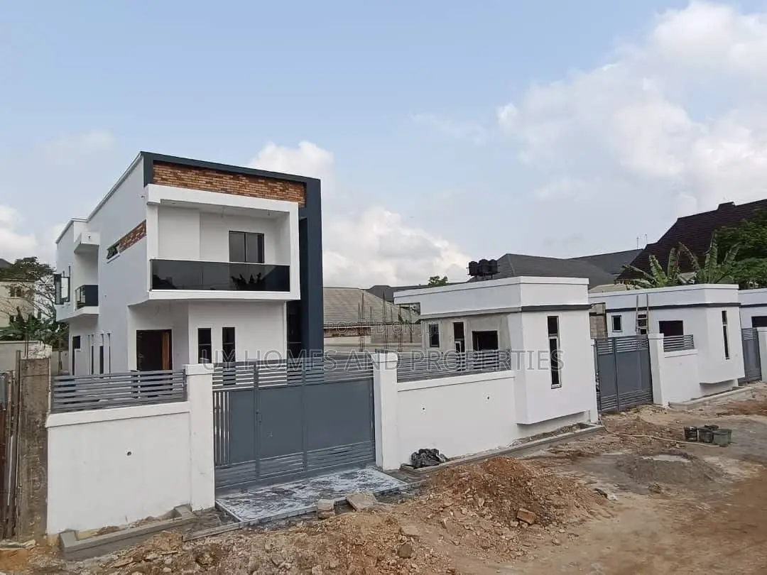 4bdrm Duplex in Eliozu for sale