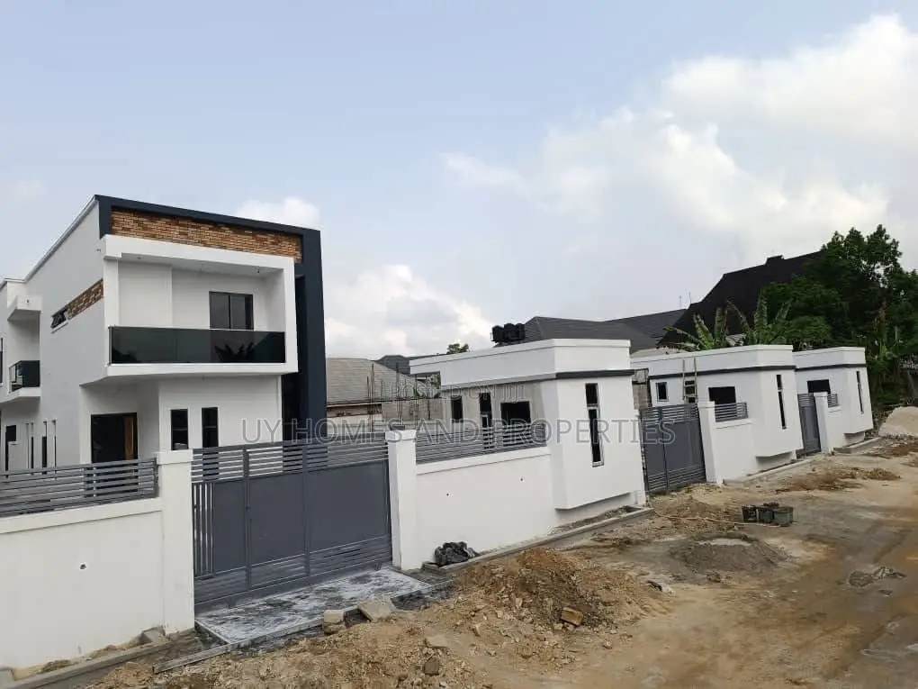 4bdrm Duplex in Eliozu for sale