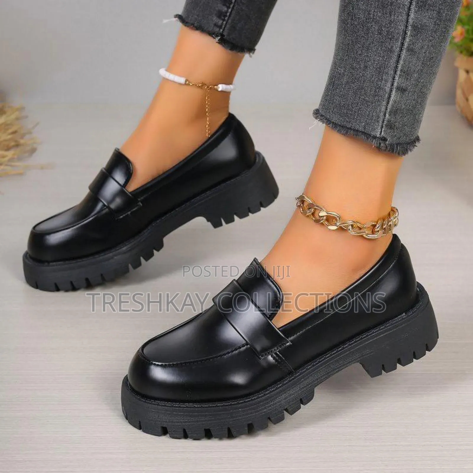 Luxury Fashion Cover Shoe