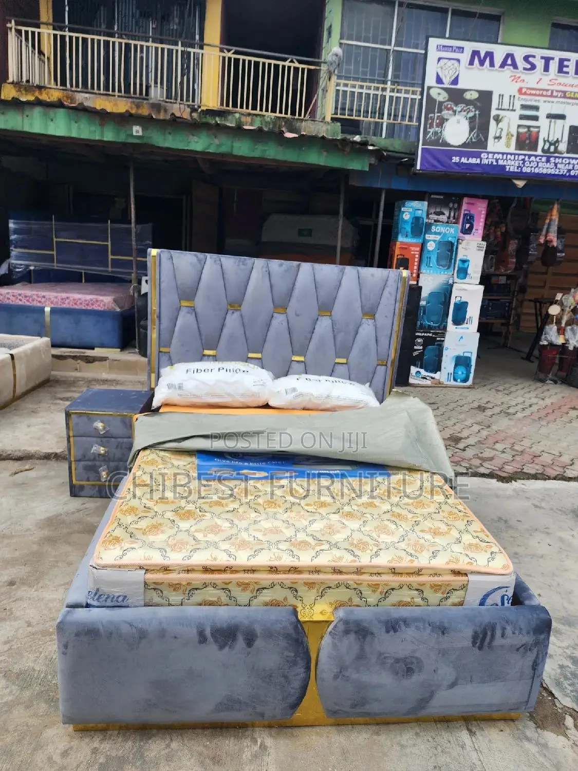 Quality 4.5by6 Upholstery Padded Bed Frame With One Bed Side
