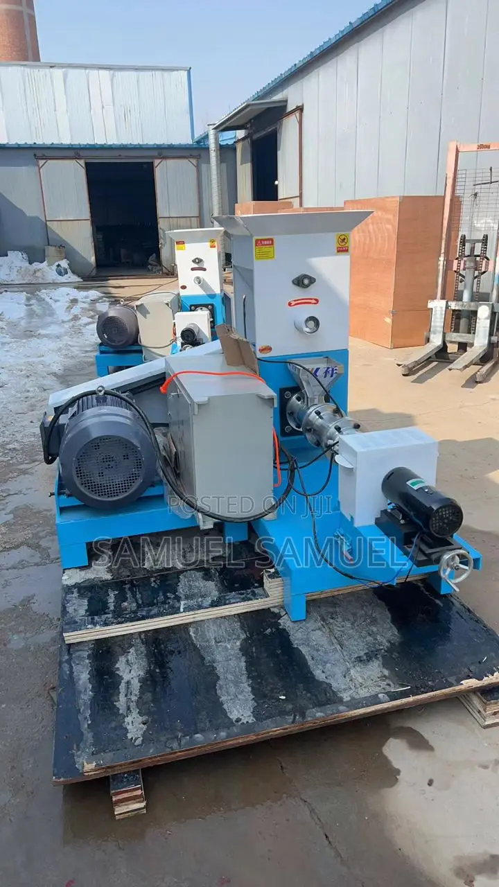 50,100,150 200kg/Hr Feed Extruder Is a Floating Feed EXTUDER