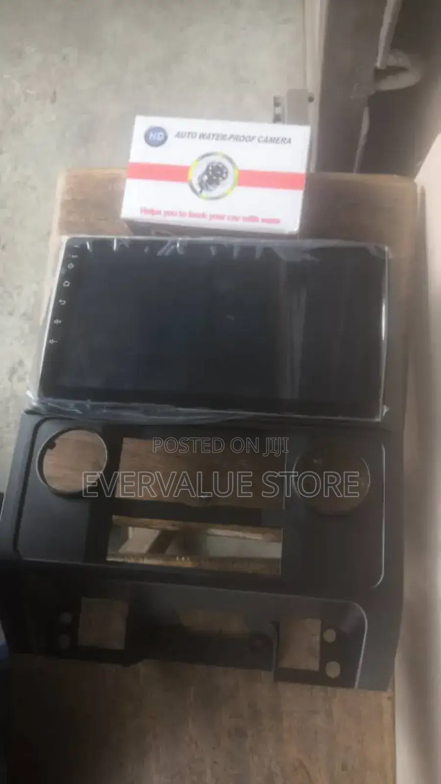 Ford Escape Android Player + Reverse Camera. Black Color