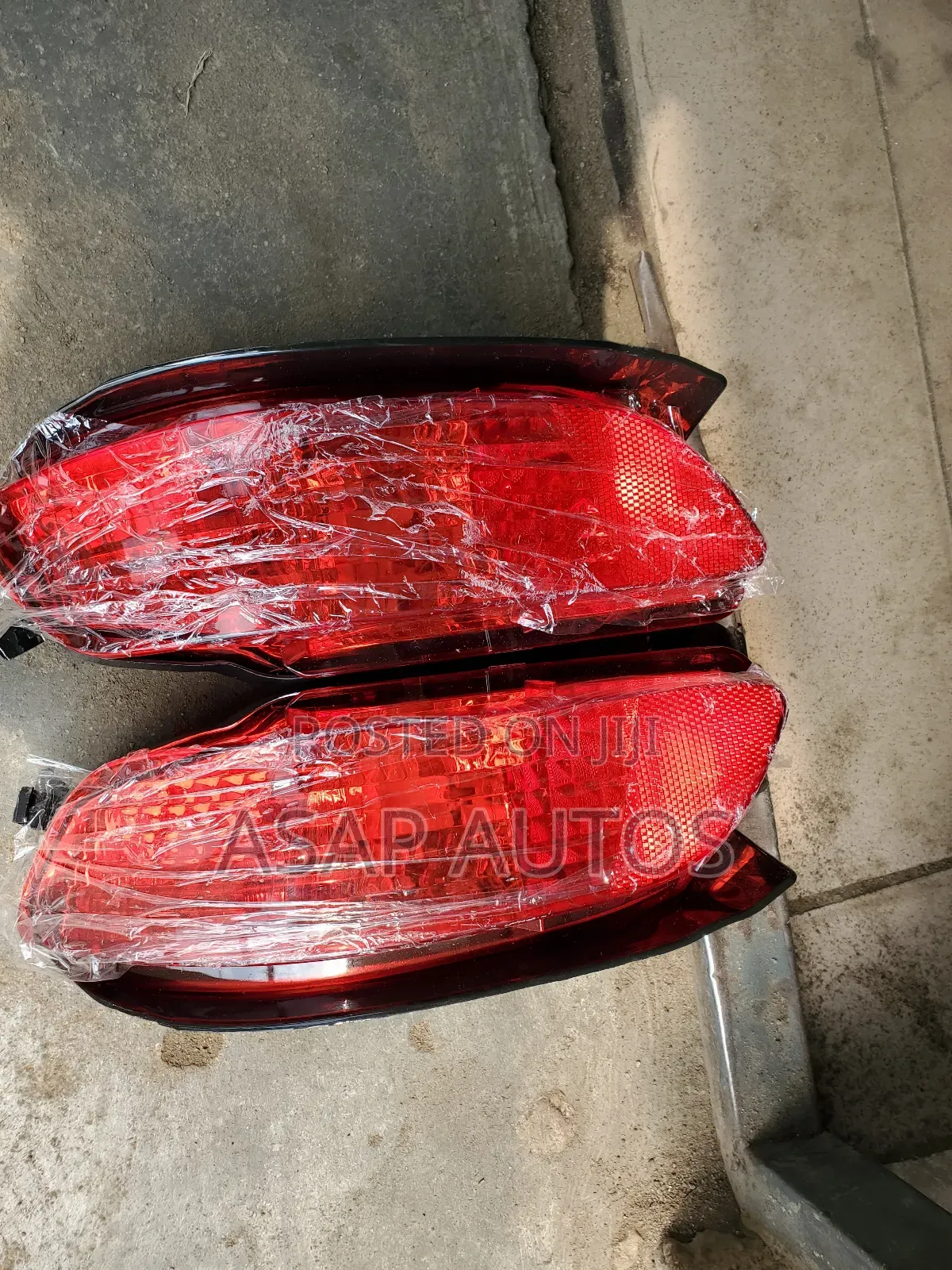 Back Bumper Reflector Rx330