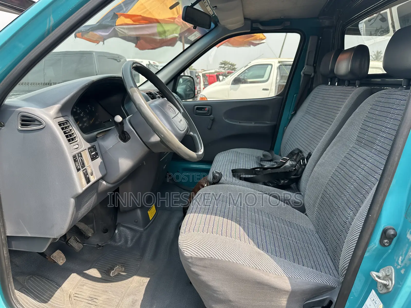 Toyota HiAce 2004 Green