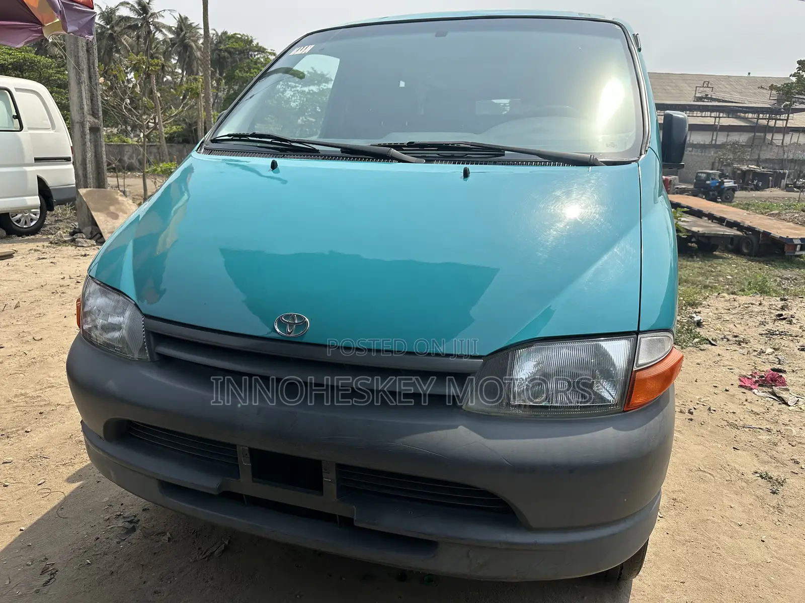 Toyota HiAce 2004 Green
