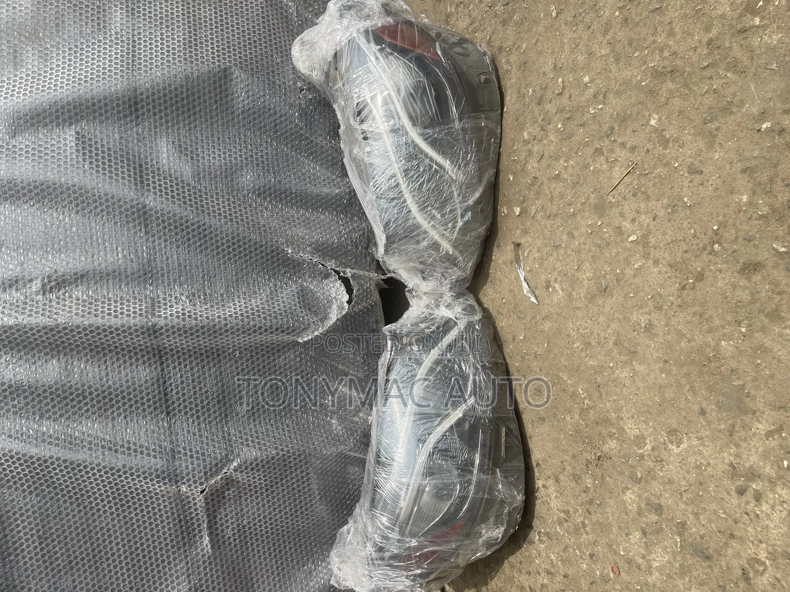 Mercedes Benz E300,E400 Headlights Original