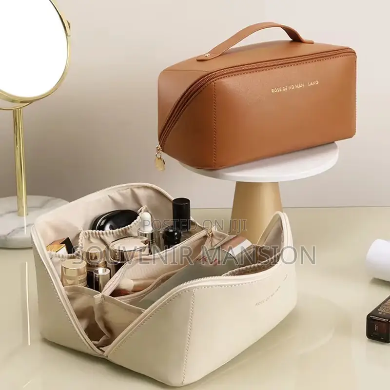 Leather Make Up / Cosmetics Bag