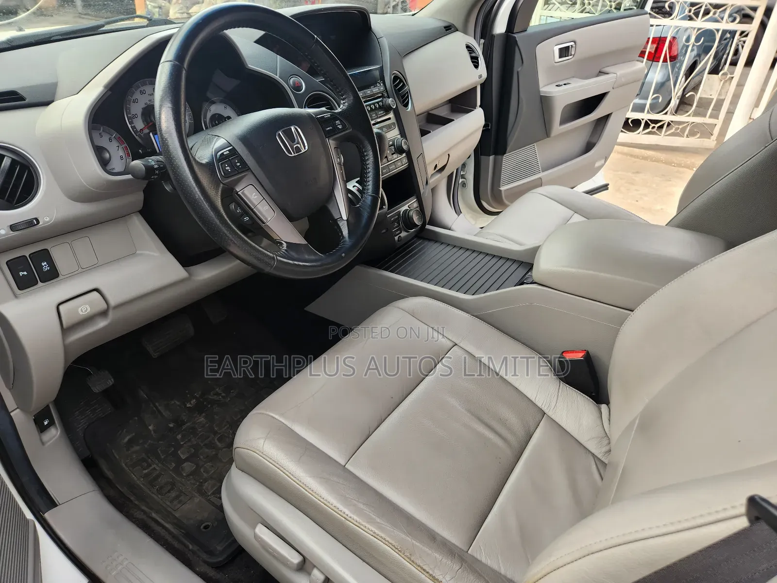 Honda Pilot 2012 White