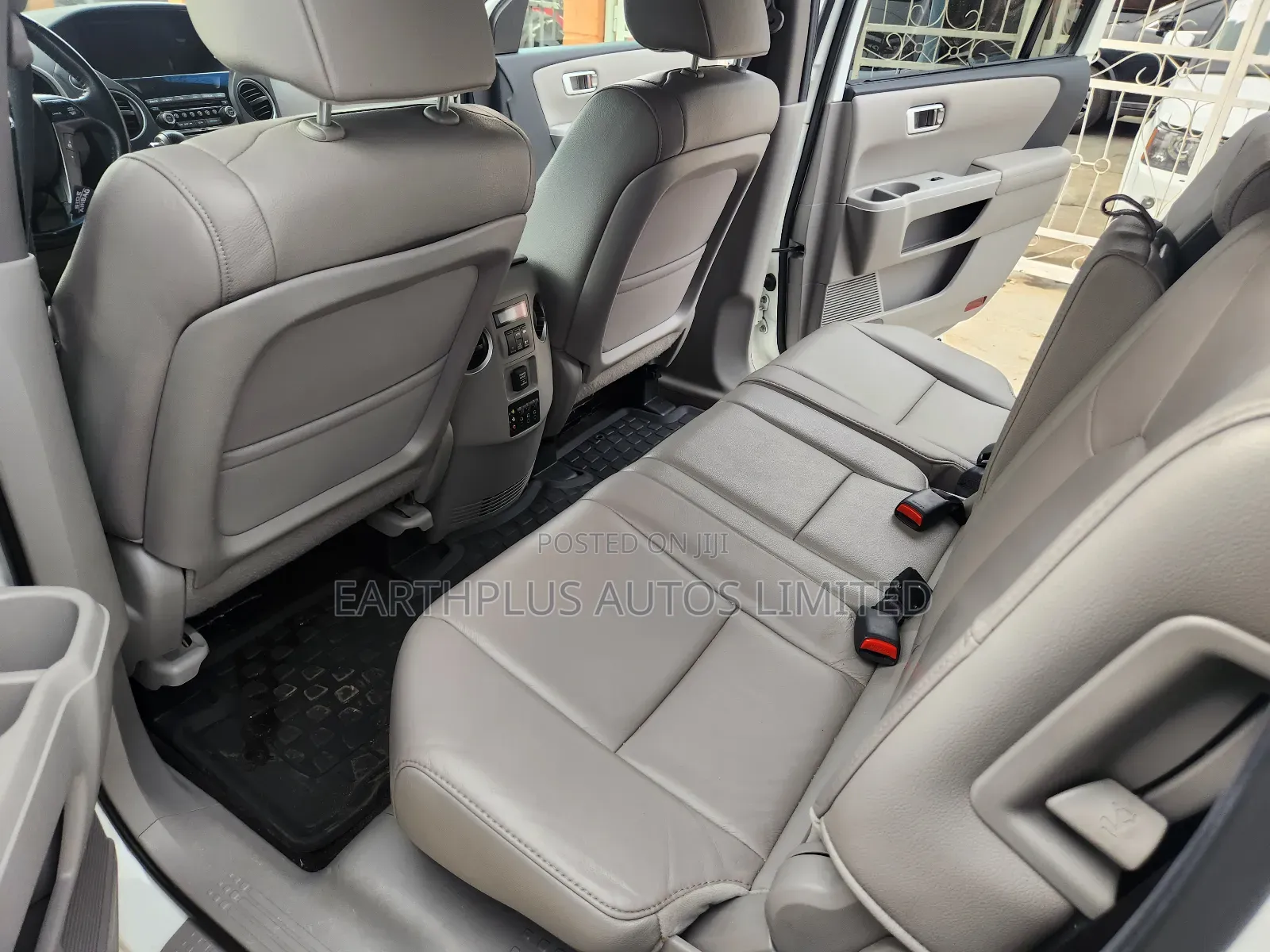 Honda Pilot 2012 White