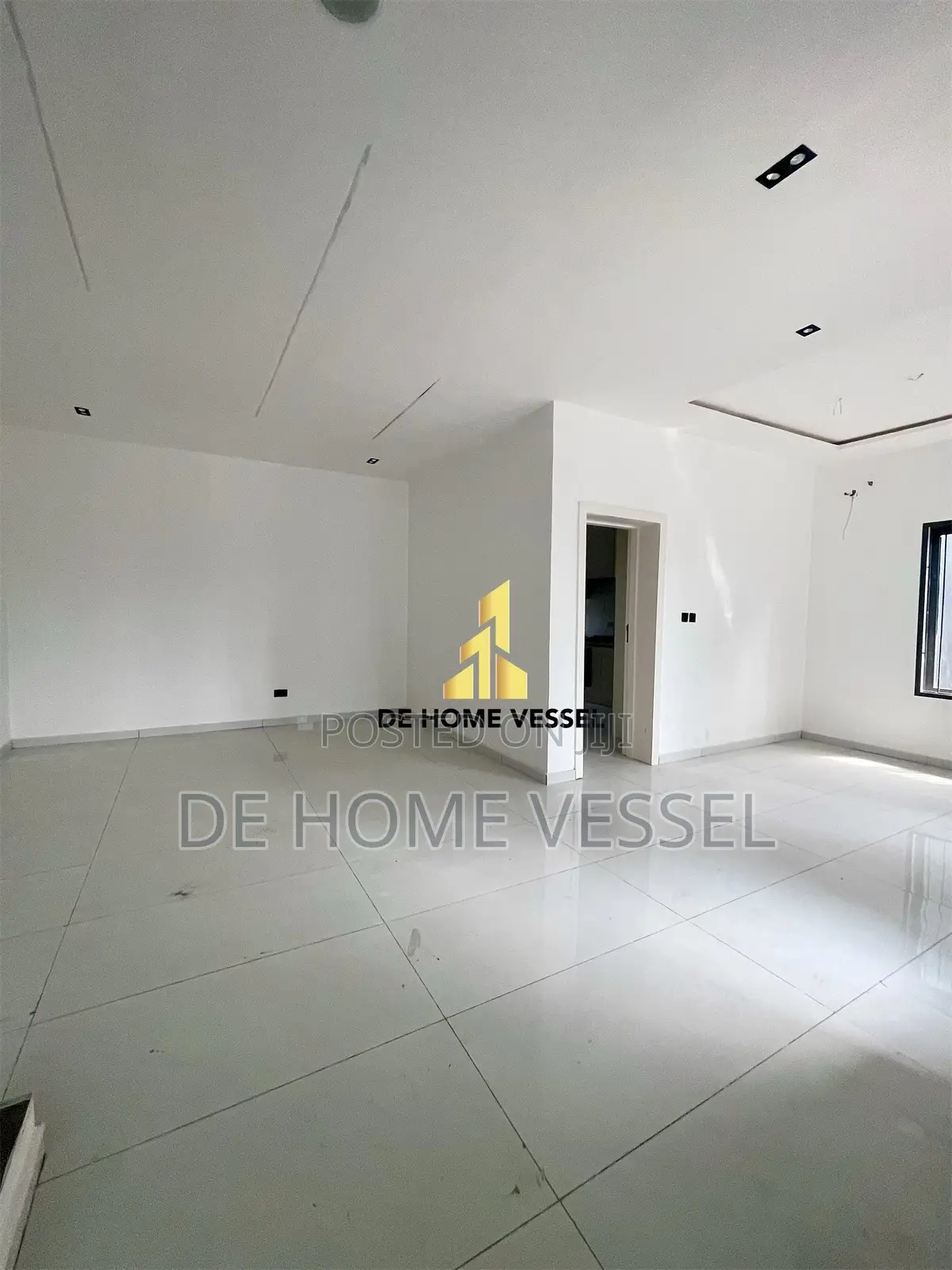 4bdrm Townhouse/Terrace in Lekki Phase 1 for sale