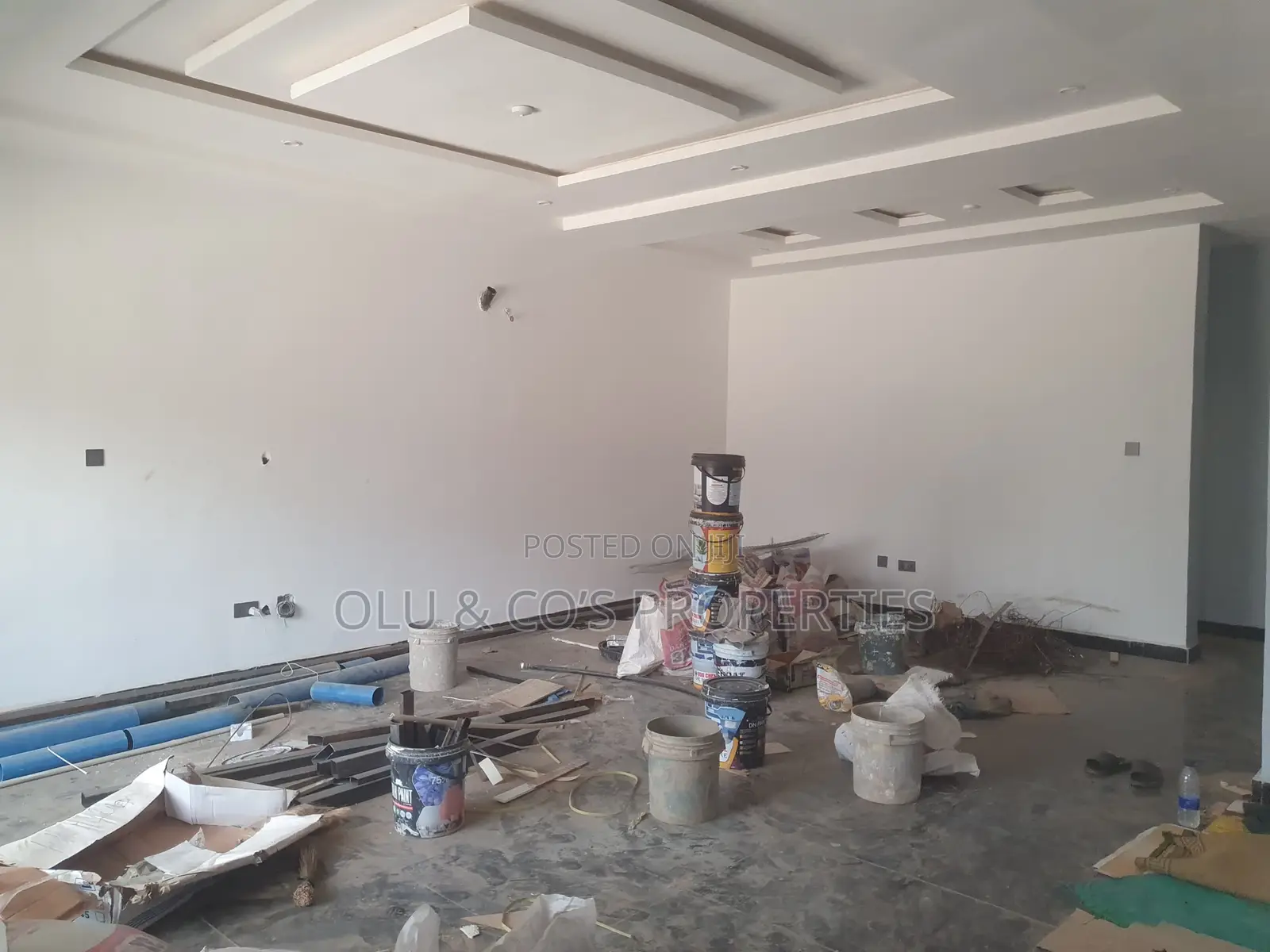 4bdrm Duplex in An Estate Along, Lugbe District for rent