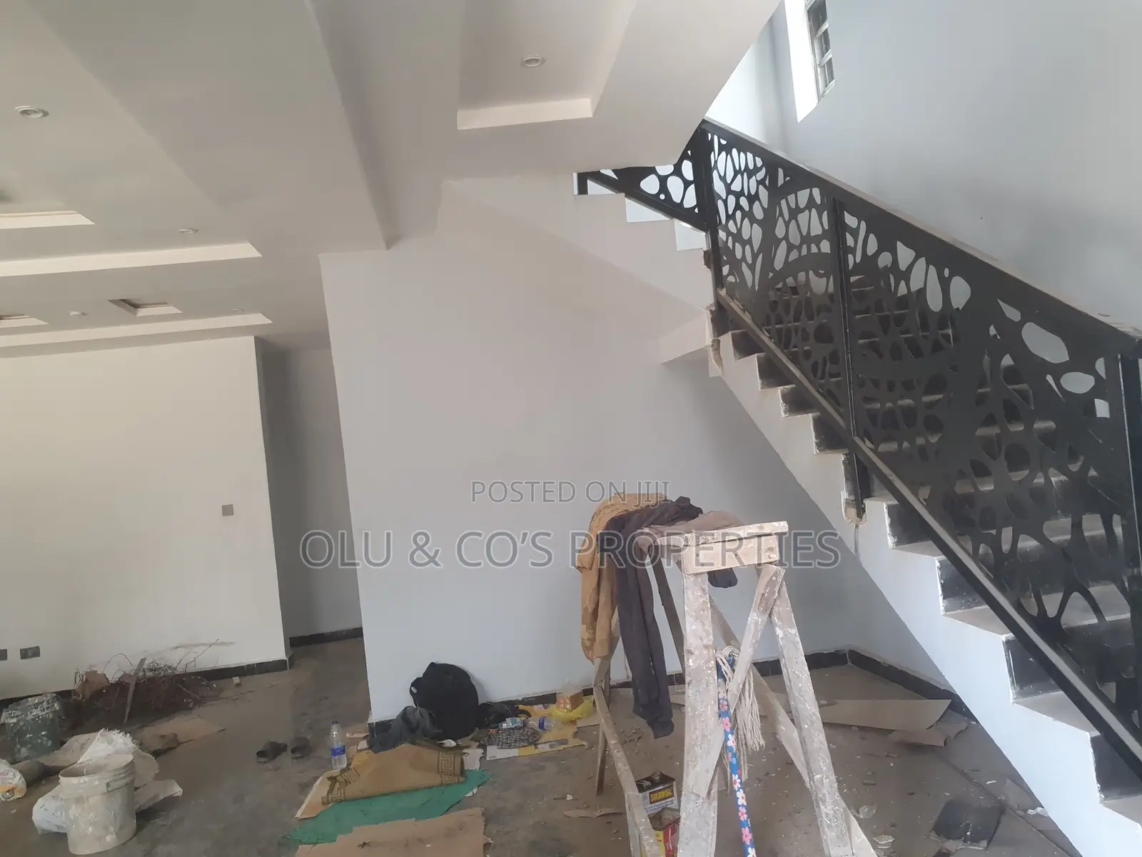 4bdrm Duplex in An Estate Along, Lugbe District for rent