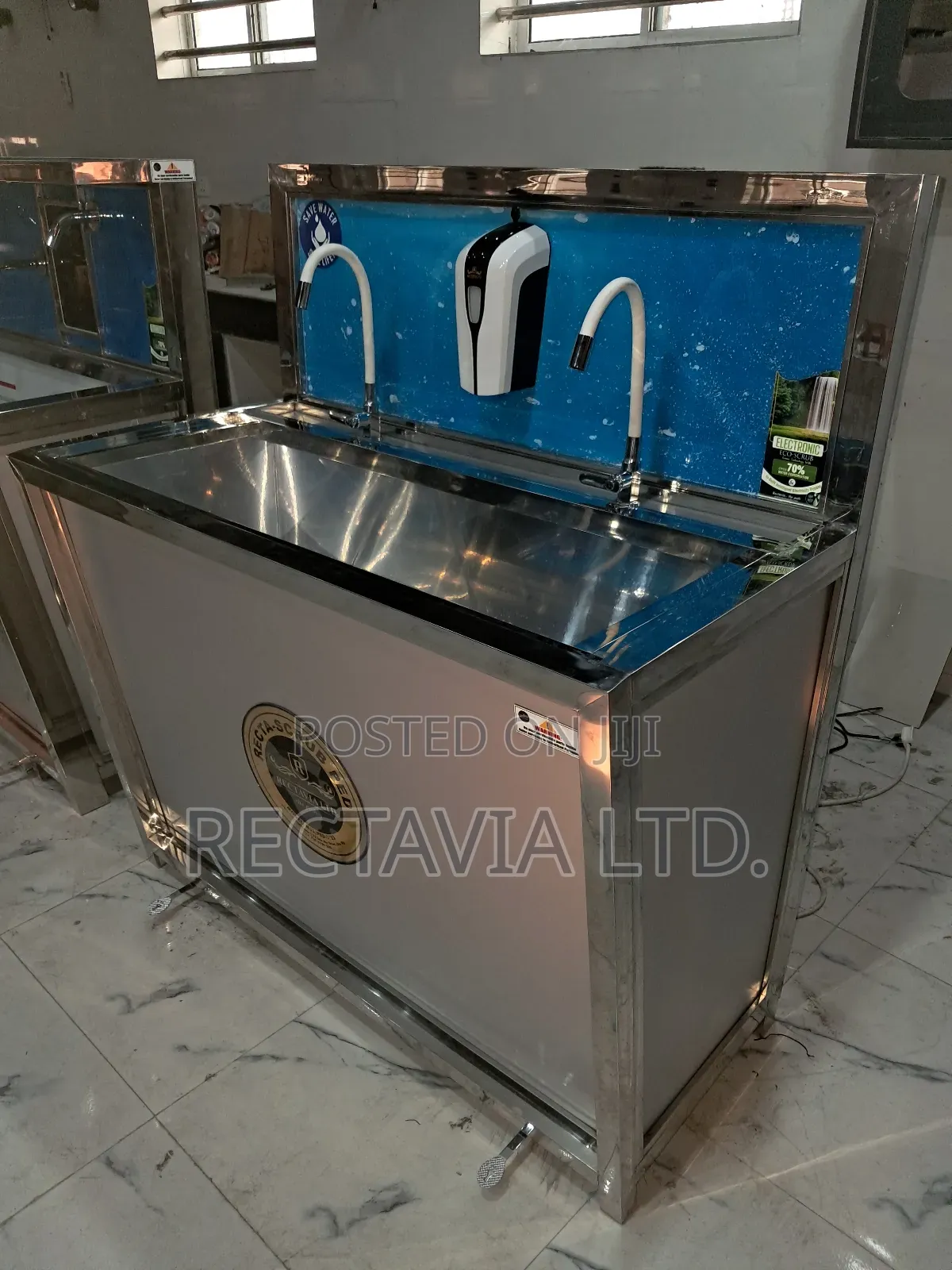 Hospital Scrub Sink