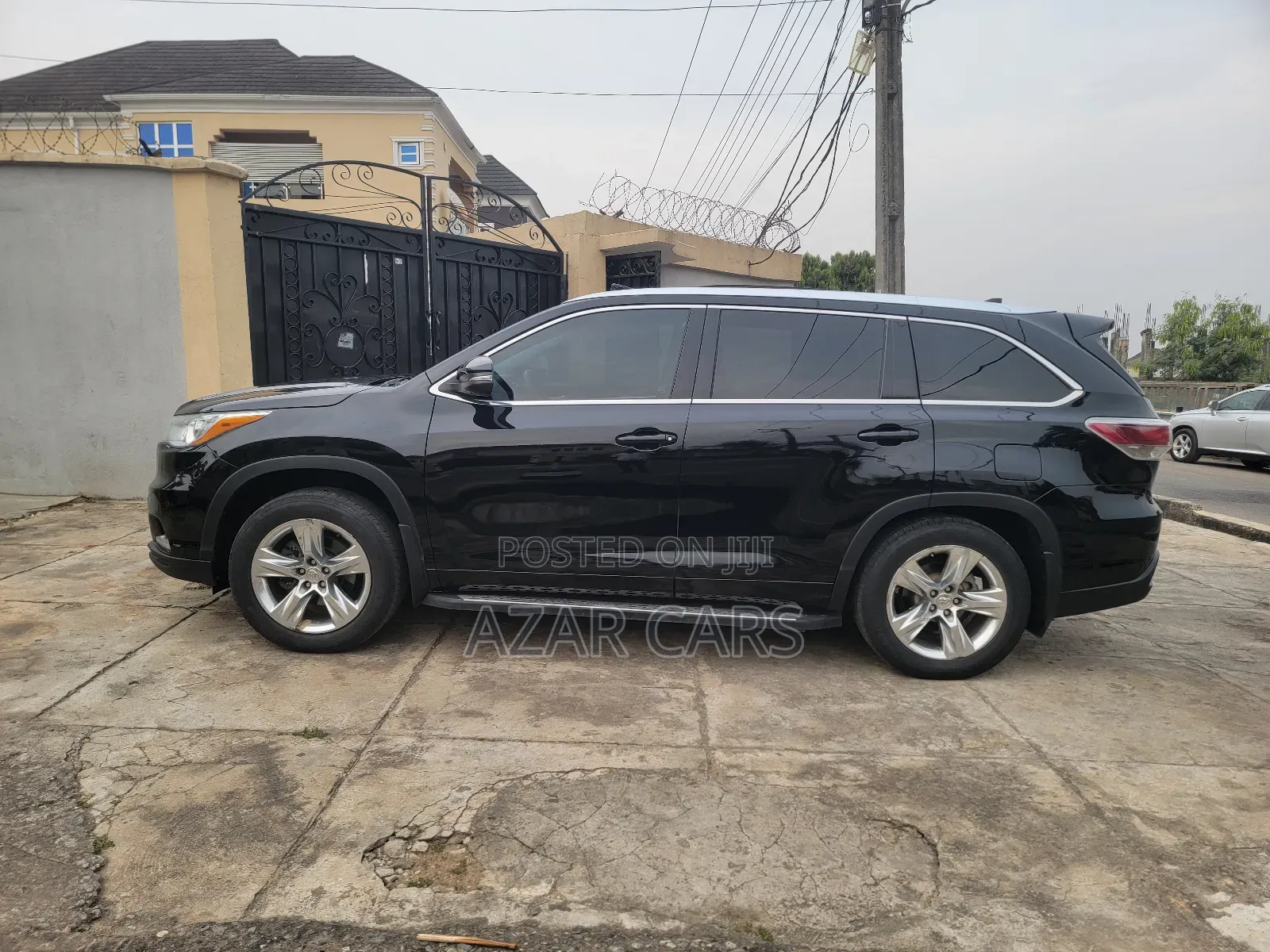 Toyota Highlander Limited Platinum 4dr SUV AWD (3.5L 6cyl 6A) 2014