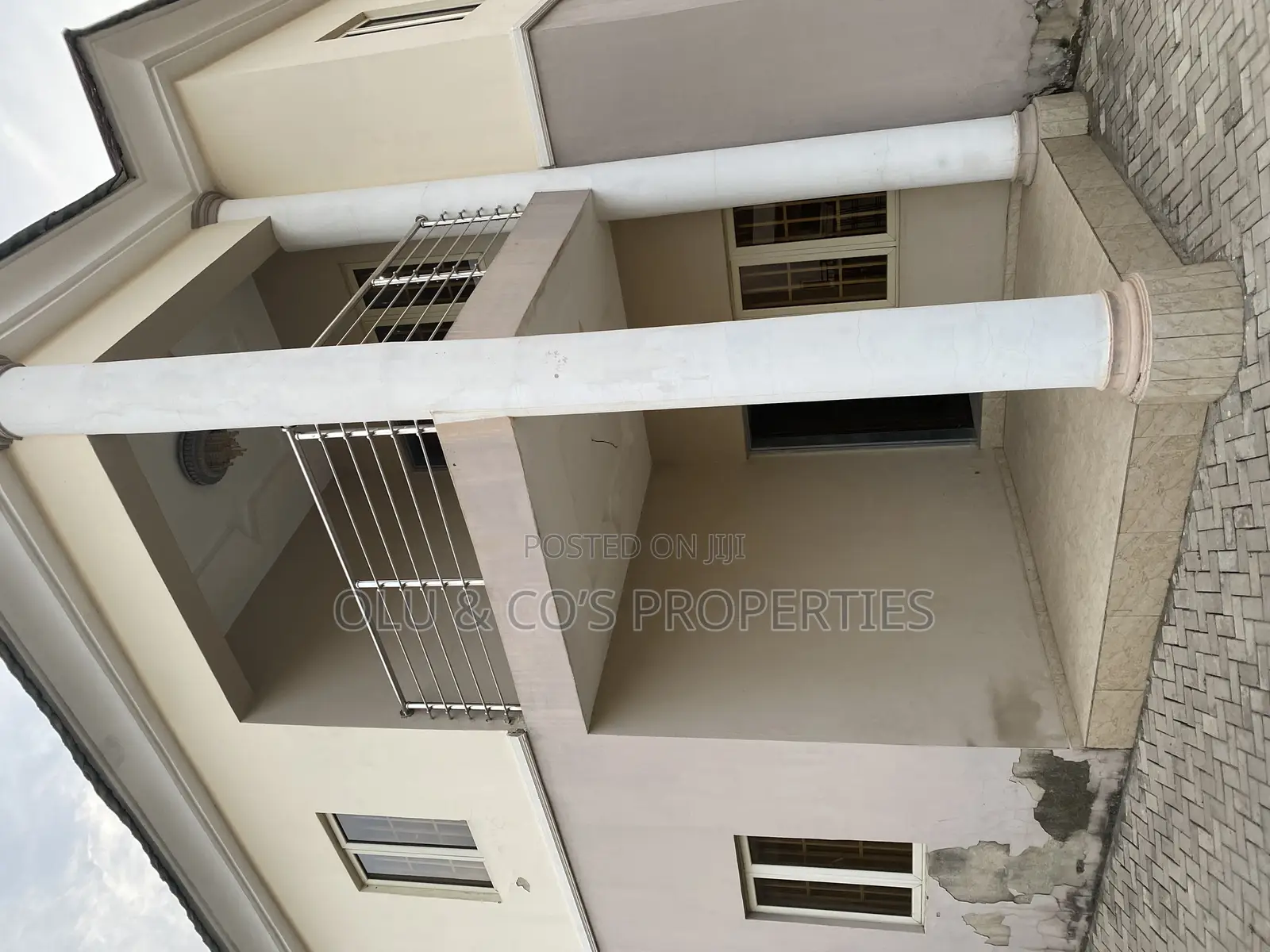 4bdrm Duplex in An Estate, Lugbe District for rent