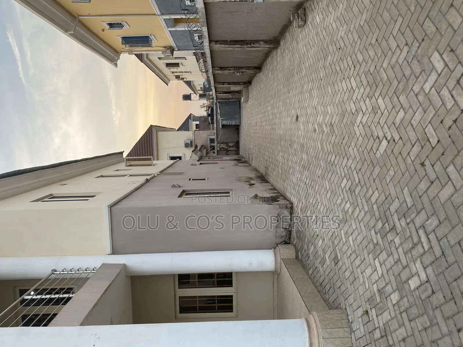 4bdrm Duplex in An Estate, Lugbe District for rent
