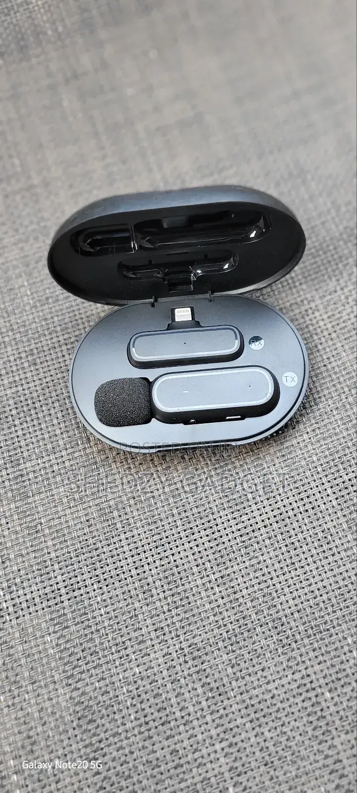 Shenzhi Tech Wireless Lavalier Microphone for iPhone iPad
