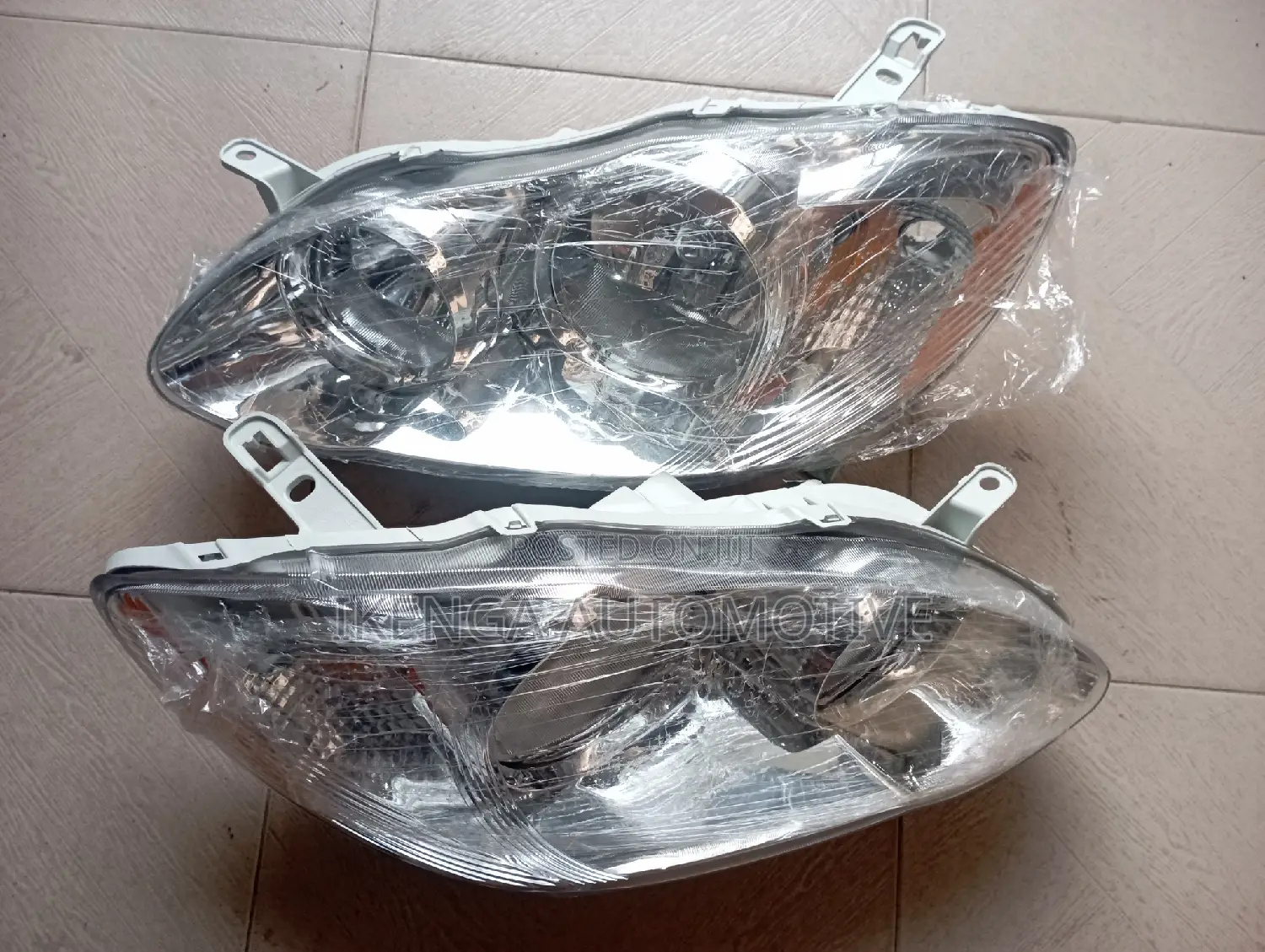 Headlamp Toyota Corolla 2005-07 Model