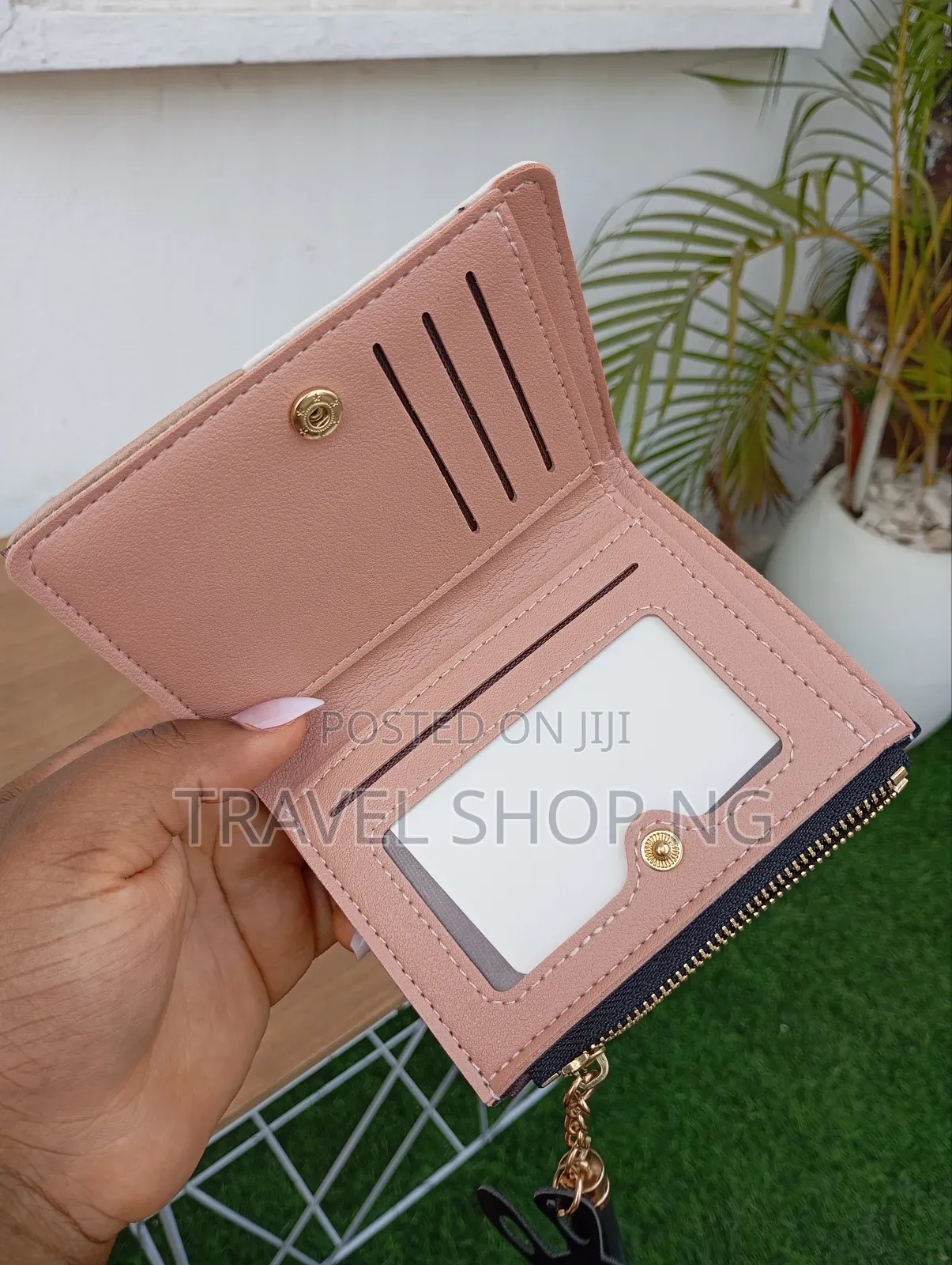 Coin Purse With Zipper and Tassel