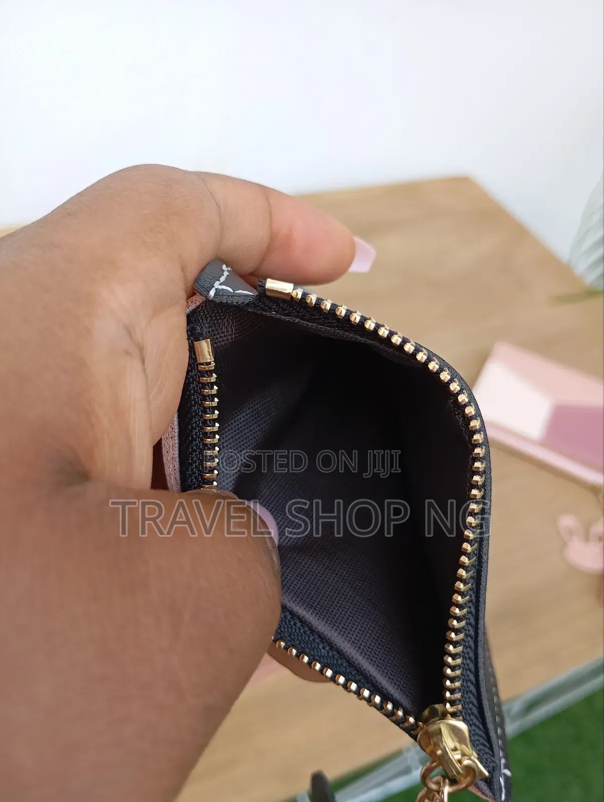 Coin Purse With Zipper and Tassel