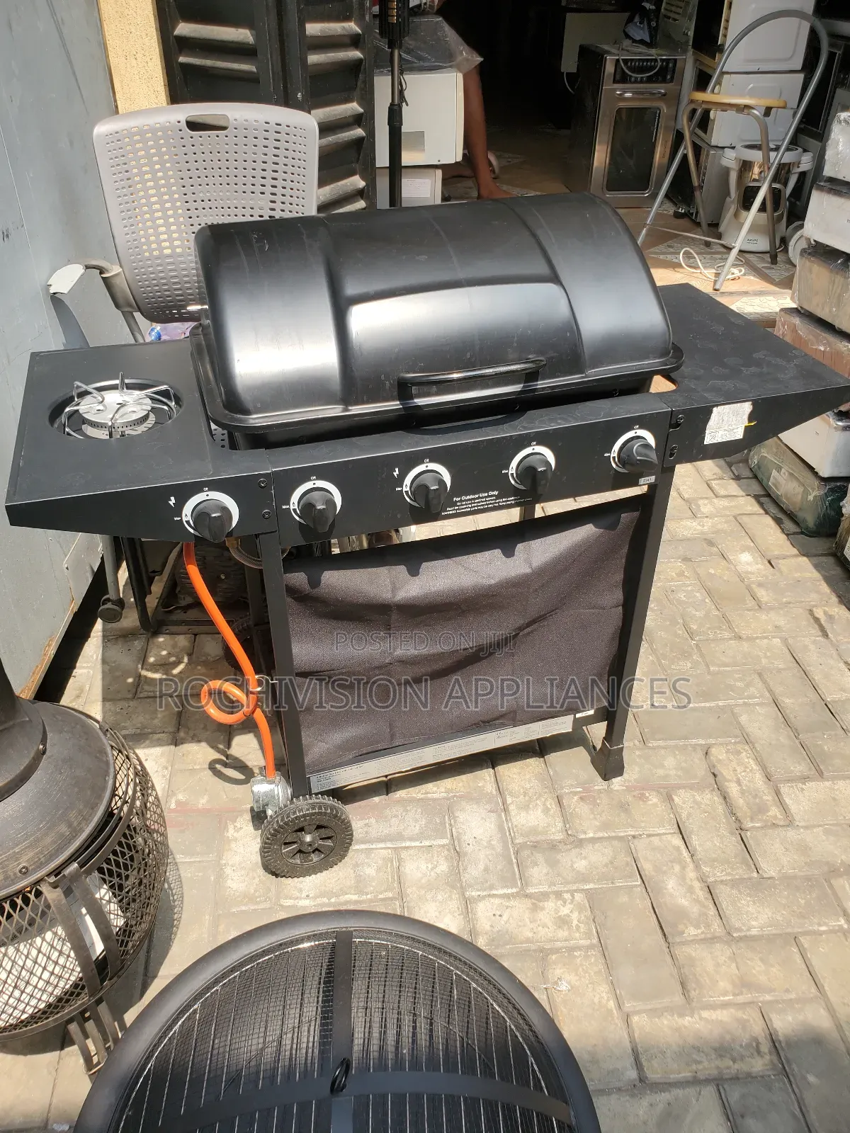 Brand New 4 Burner Gas BBQ With Side Stove