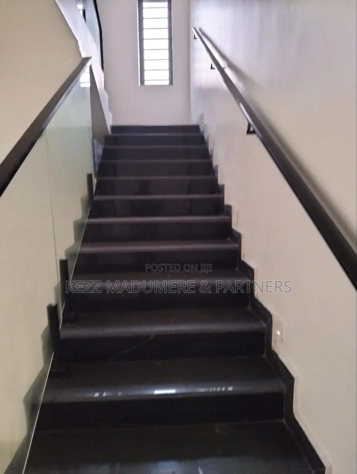 4bdrm Duplex in Rukpakulishi, for sale