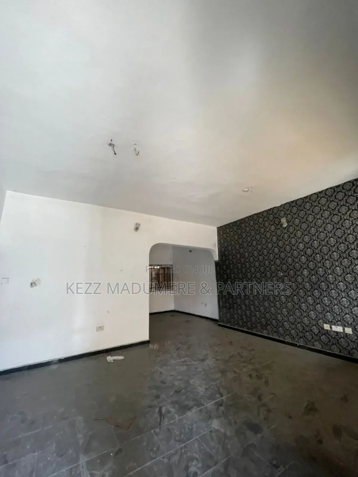 6bdrm Block of Flats in Off Nta Rd , Port for sale