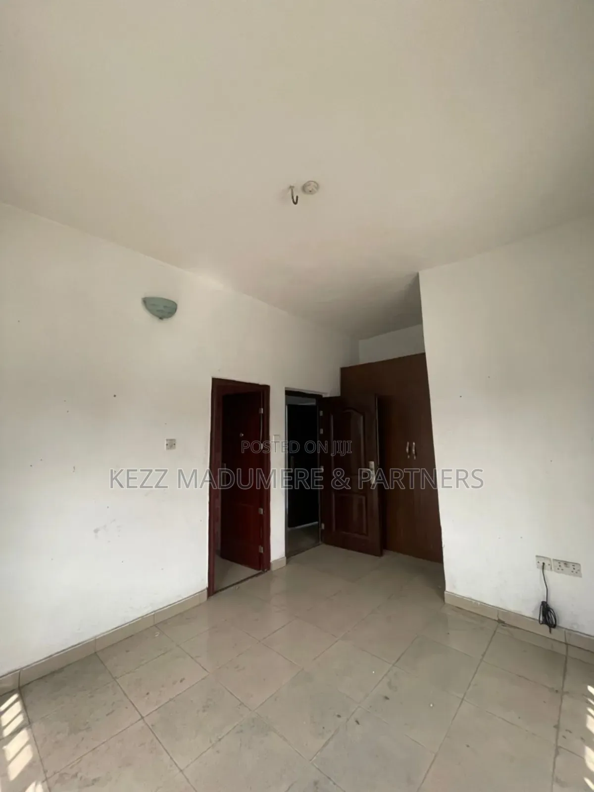 6bdrm Block of Flats in Off Nta Rd , Port for sale