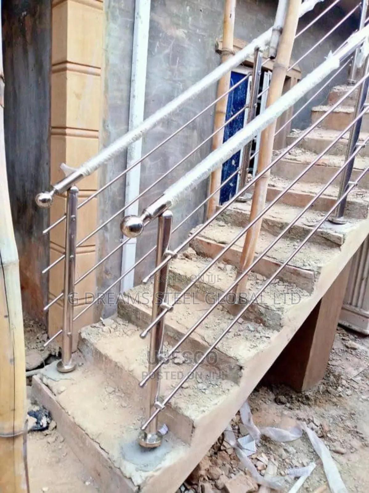 Handhold Glass Railings