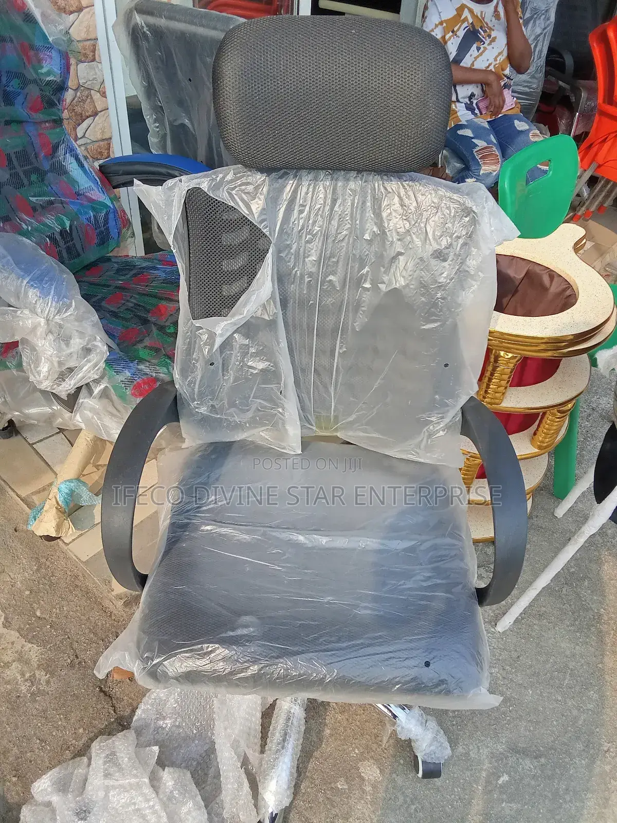 Office Chair/Furniture