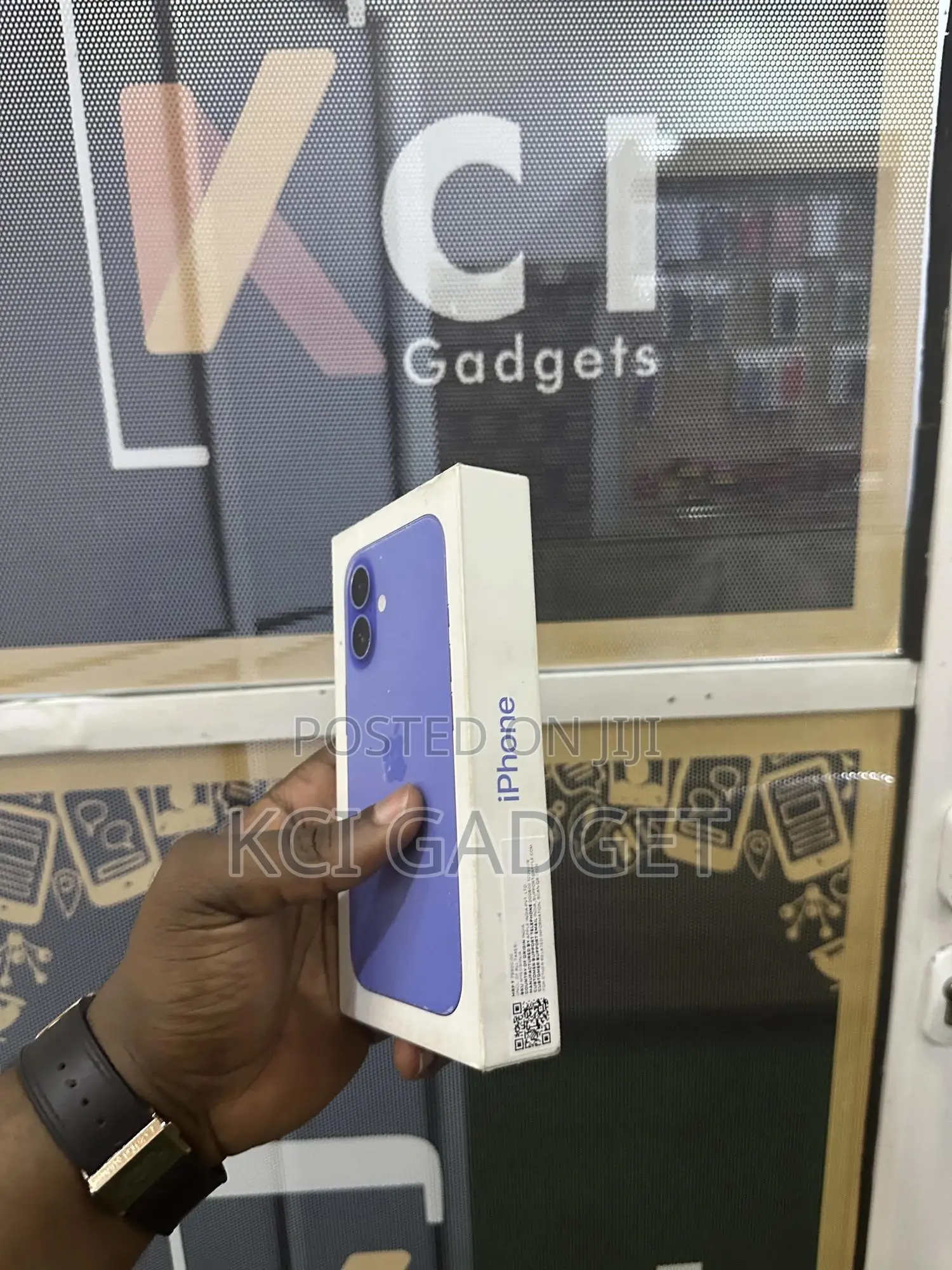 New Apple iPhone 16 256 GB Blue