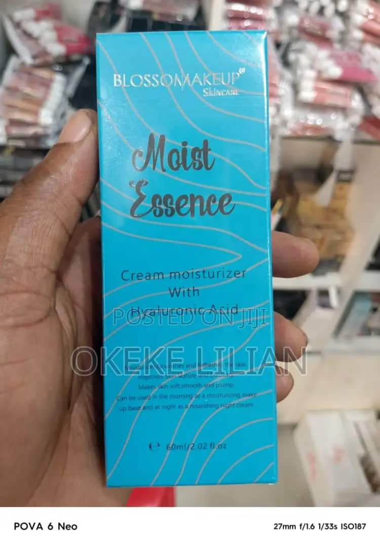 Blossom Makeup Moist Essence Moisturizer