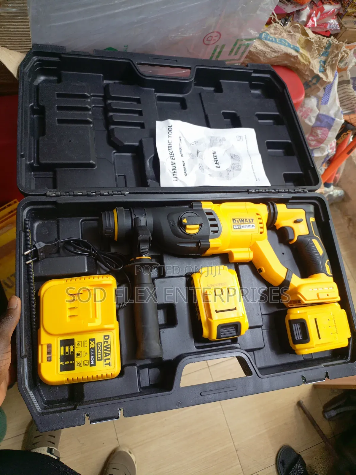 68v Dewalt Heavy Duty Hammer Drilling Machine