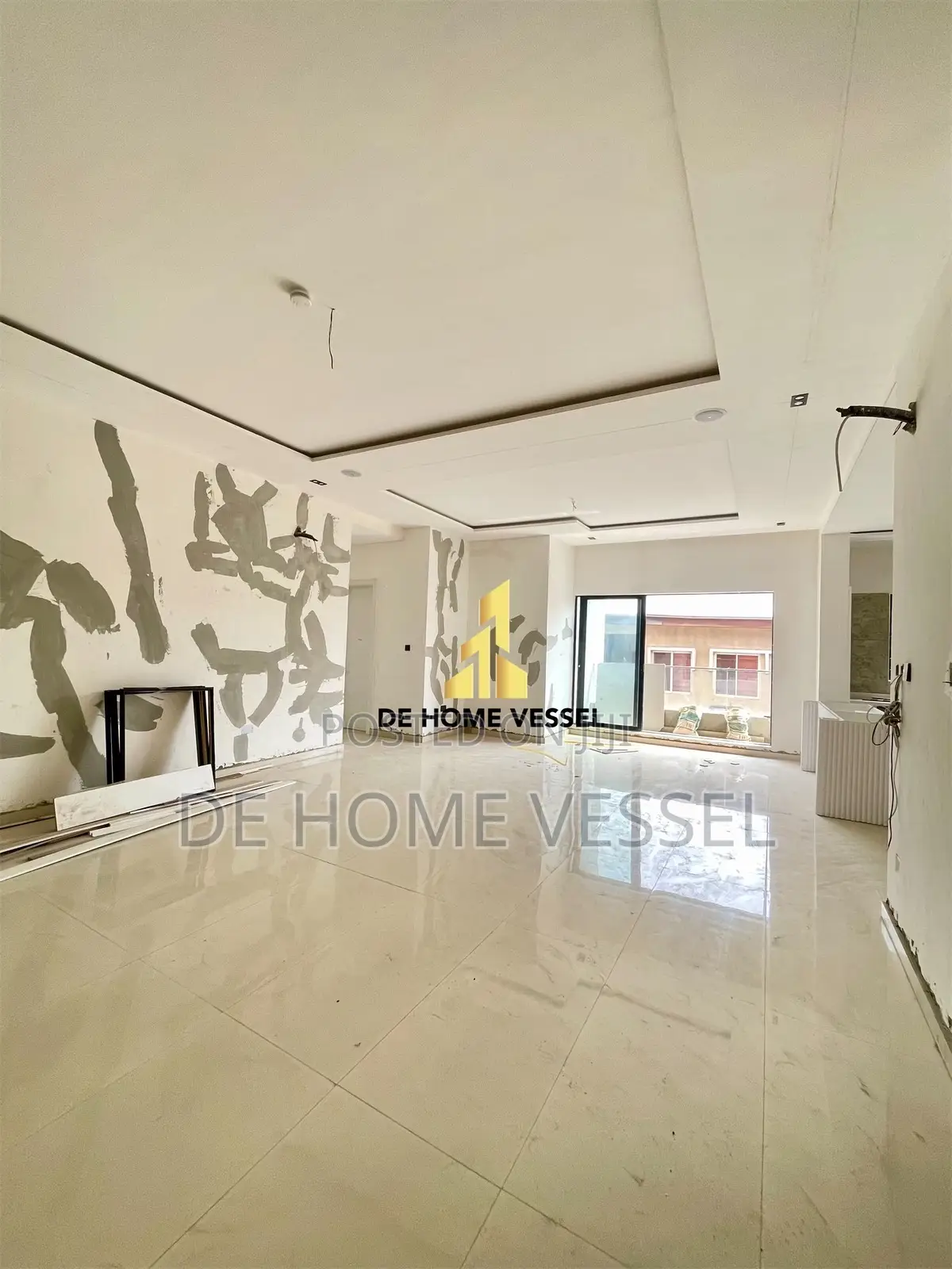 3bdrm Apartment in Lekki Phase 1 for sale