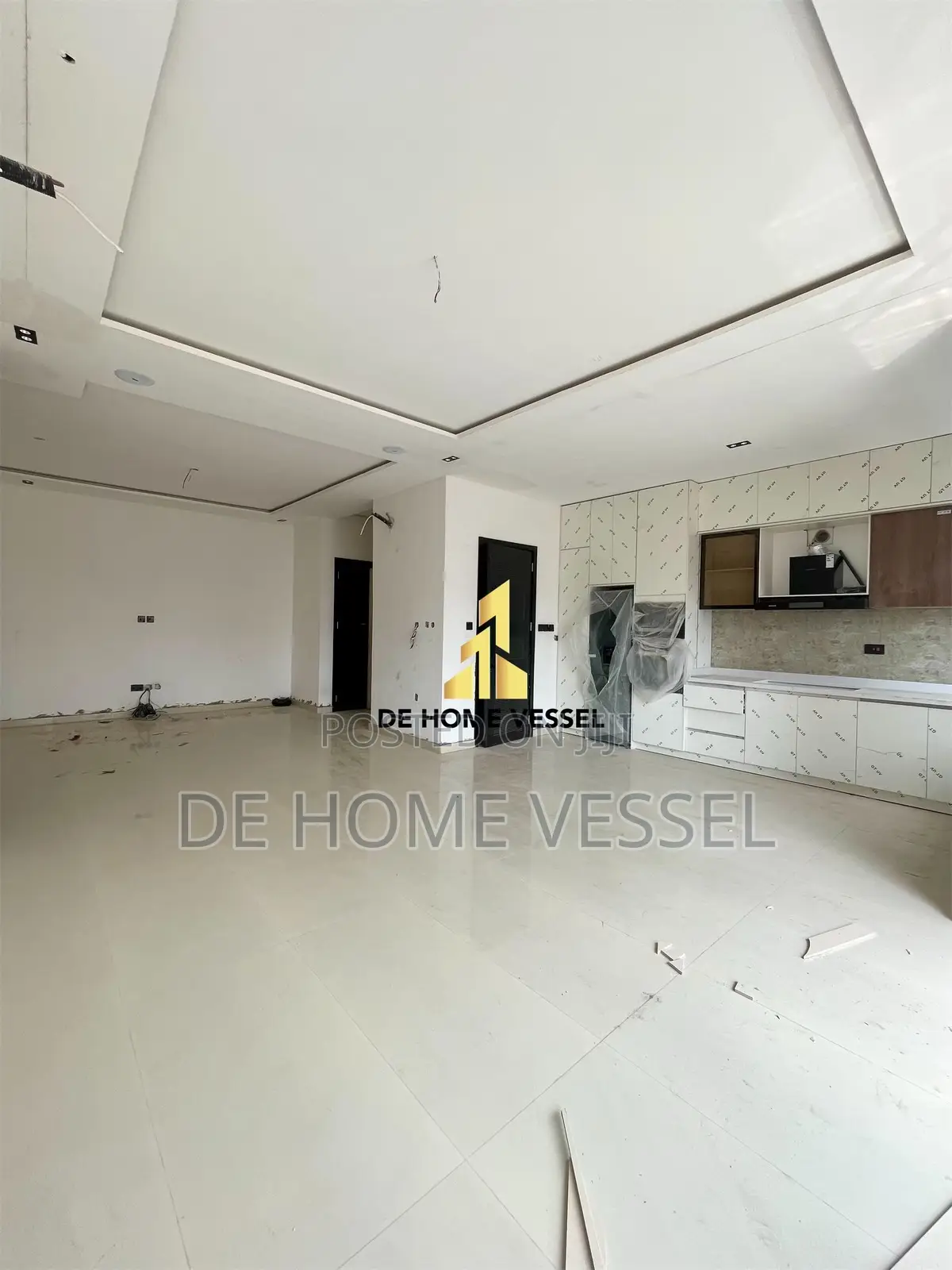 3bdrm Apartment in Lekki Phase 1 for sale